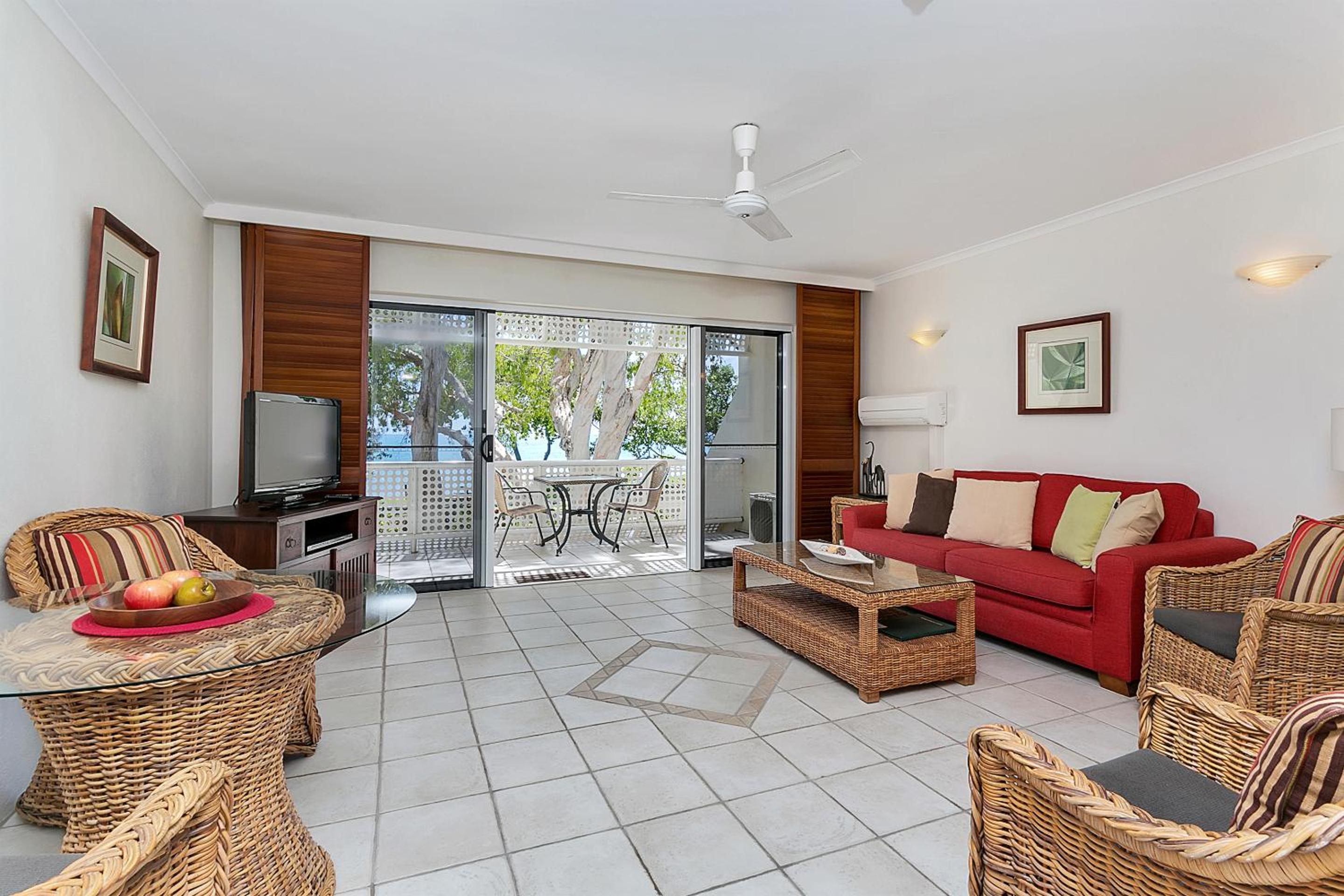 One-Bedroom Apartment with Ocean View photo 3