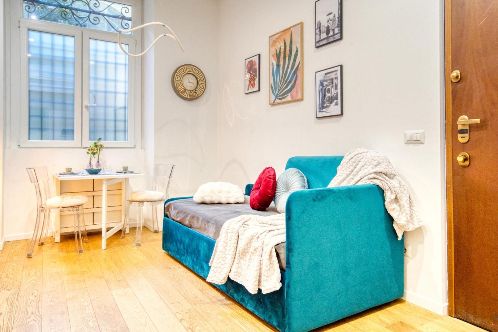 One-Bedroom Apartment
