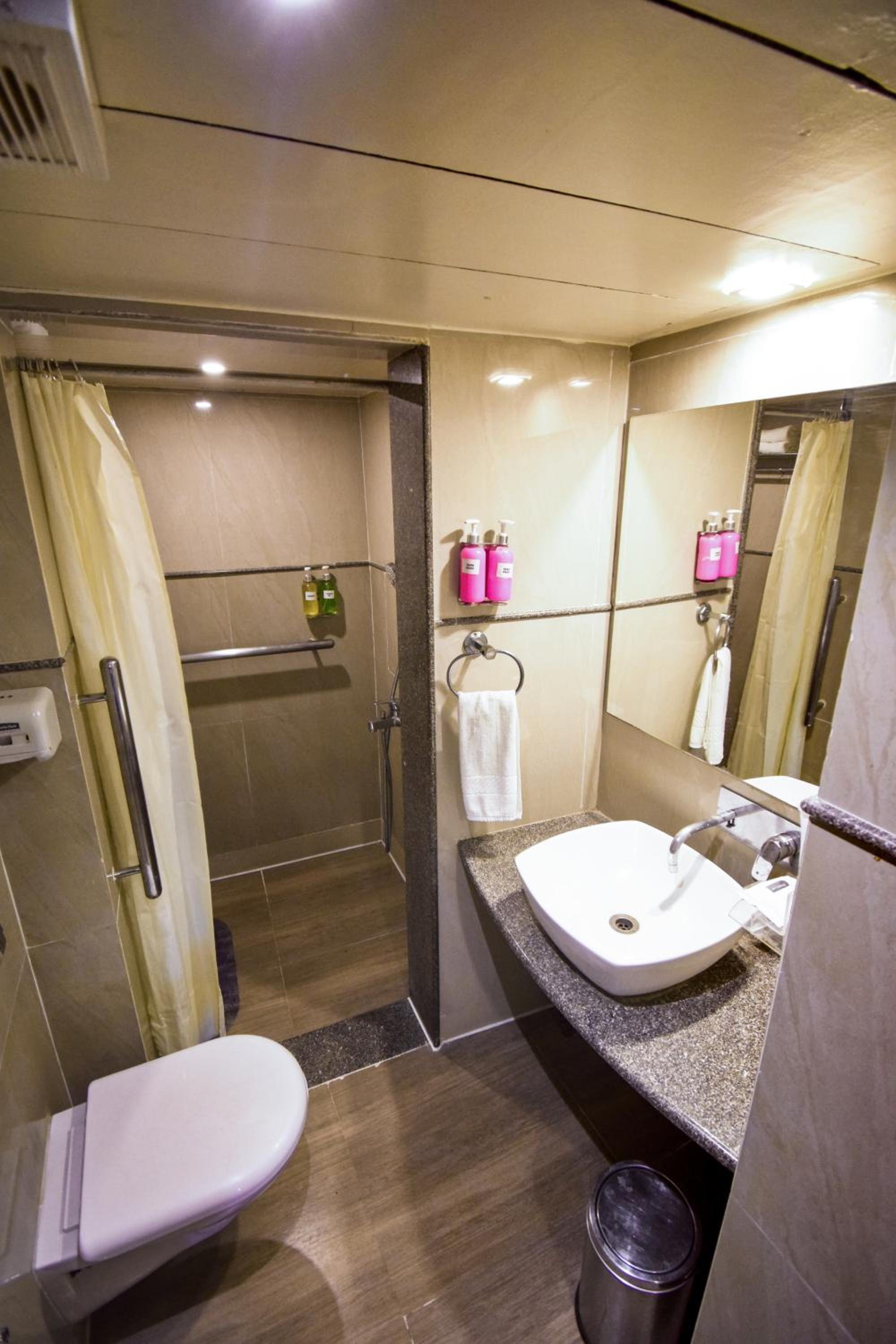 Budget Double or Twin Room photo 2