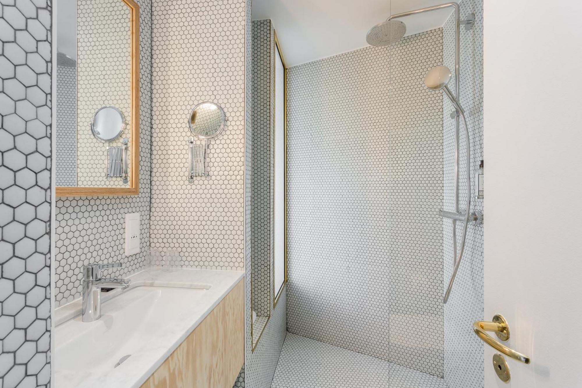 Superior Double or Twin Room with City View photo 3