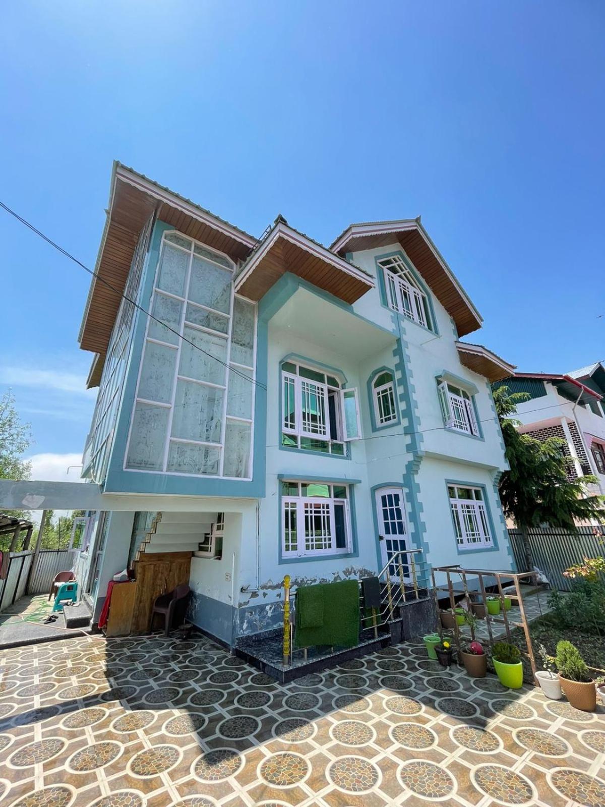 One-Bedroom House photo 2