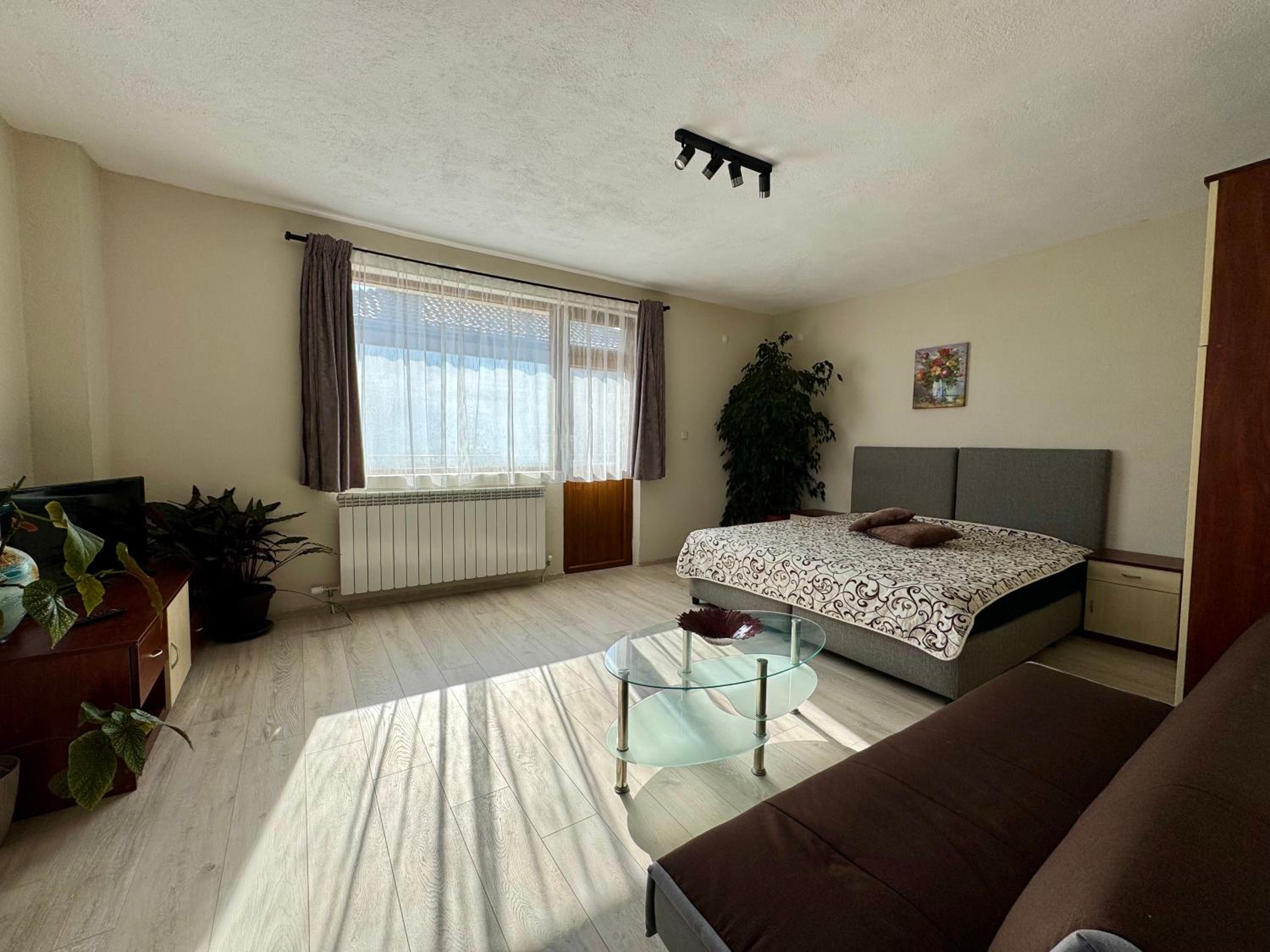 One-Bedroom Apartment with Balcony photo 1
