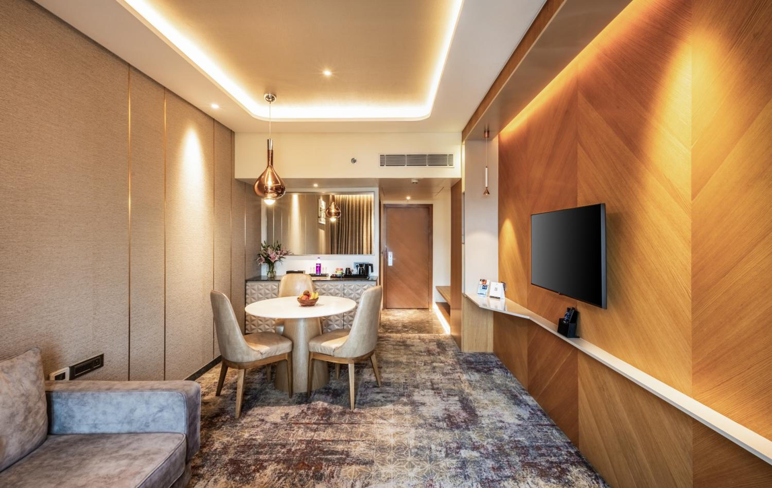 Grand Suite with Two Way Airport Transfers