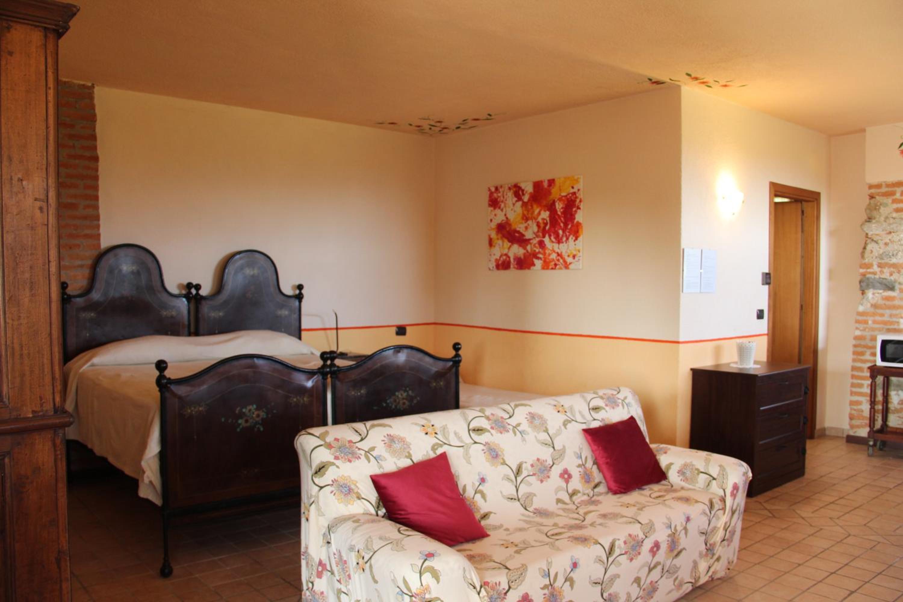 One-Bedroom House photo 1