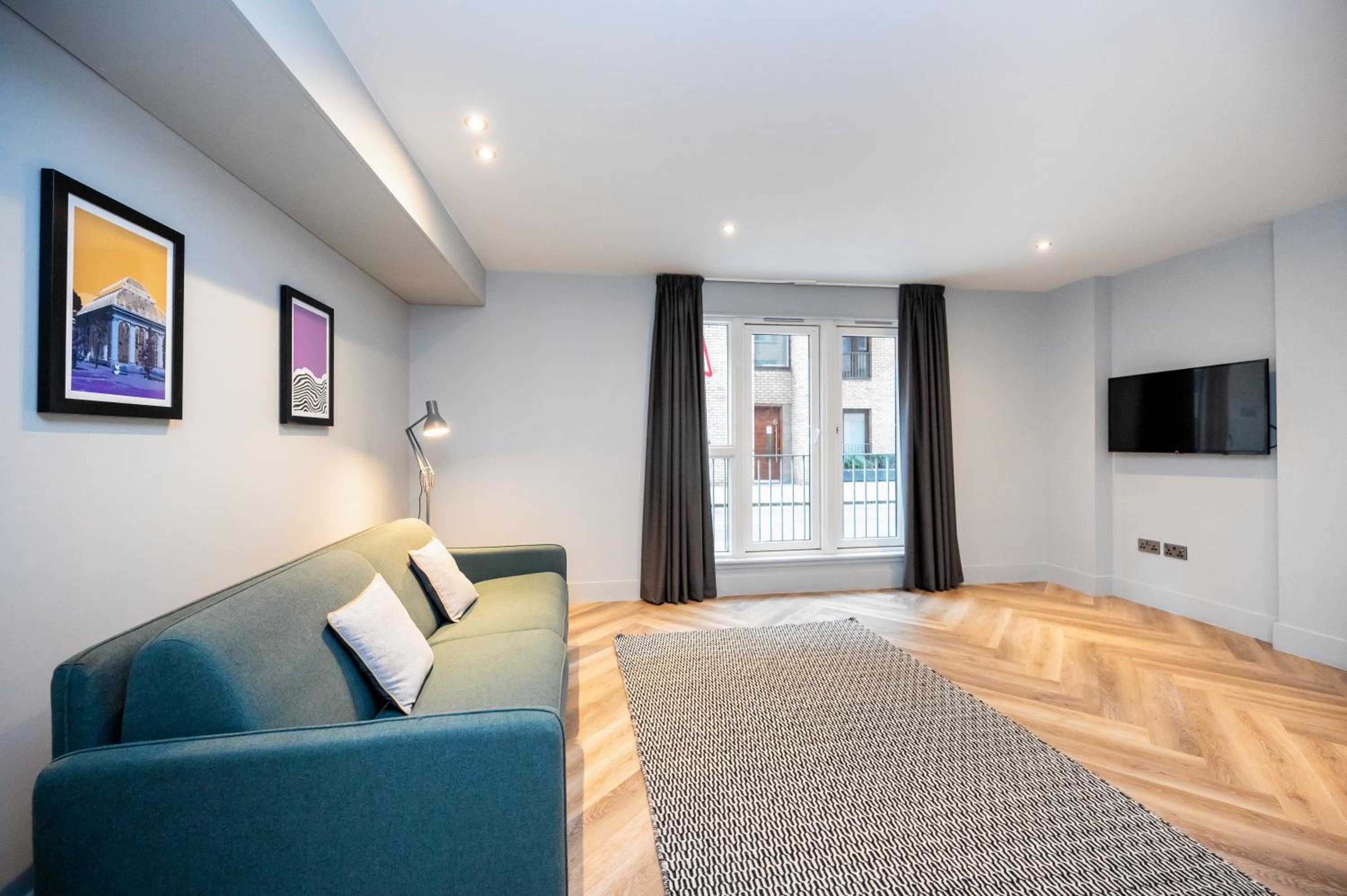 One-Bedroom Apartment (4 Adults) - Photo 8
