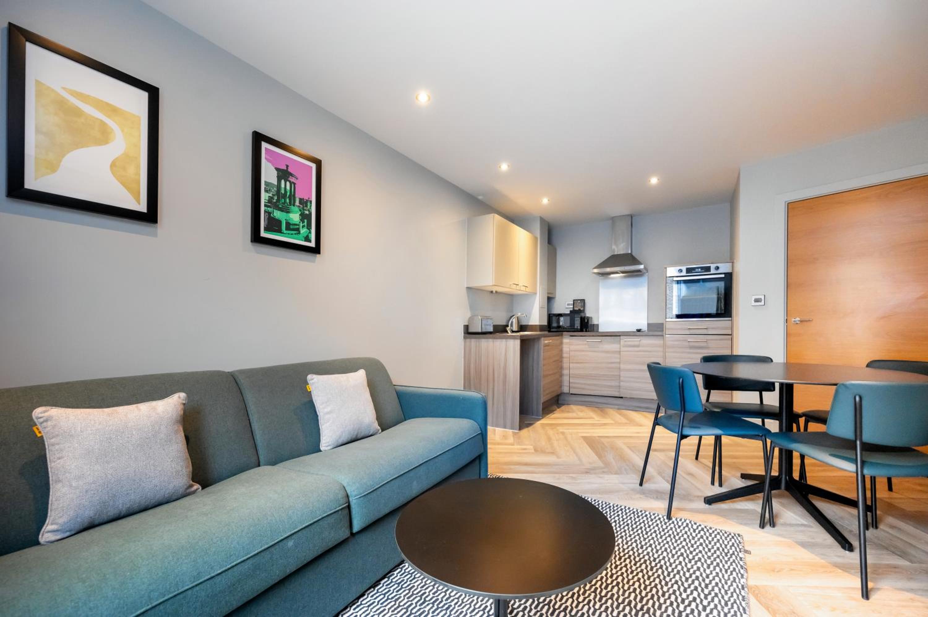 Two-Bedroom Apartment - Photo 8