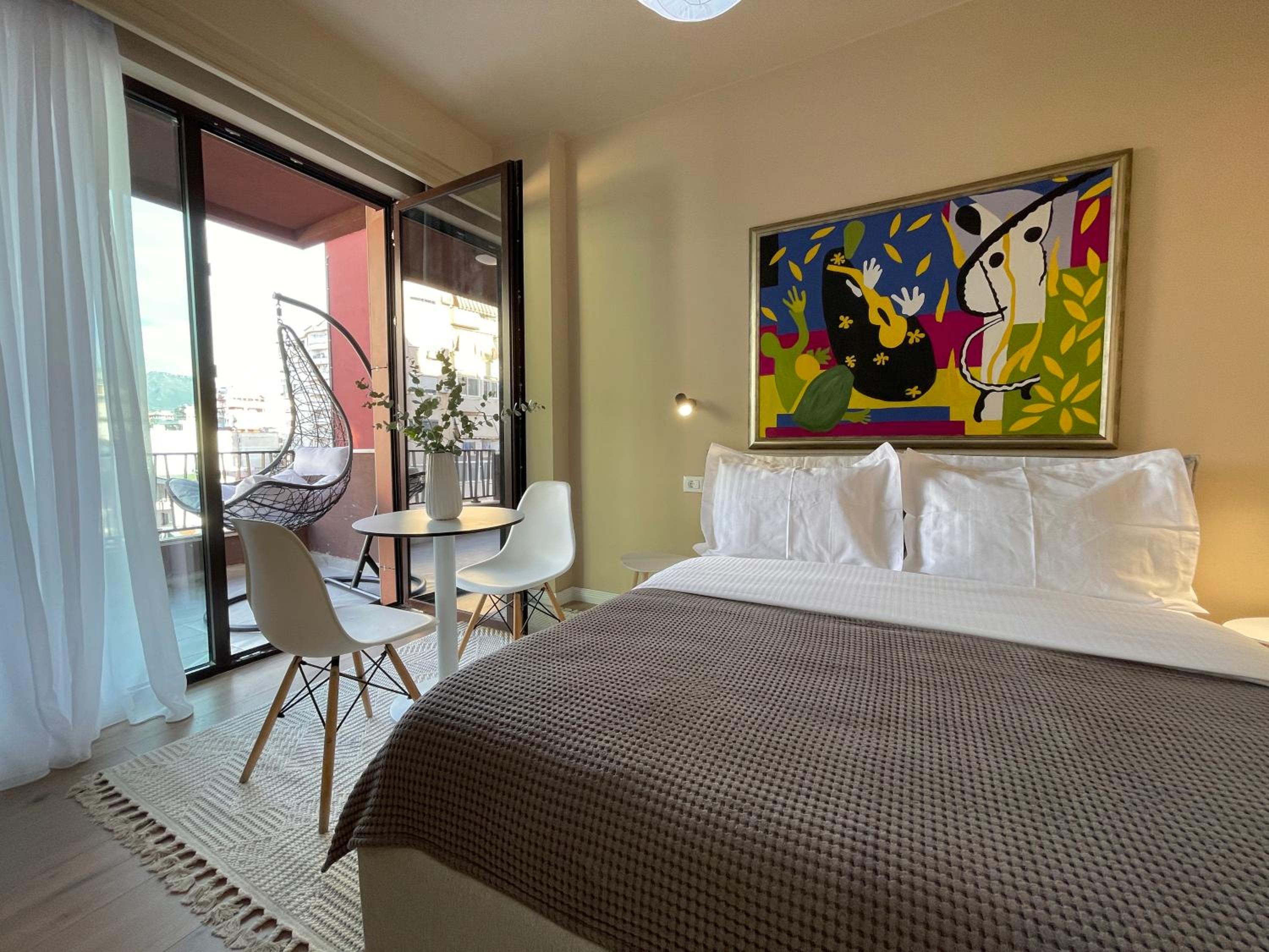 Studio Apartment