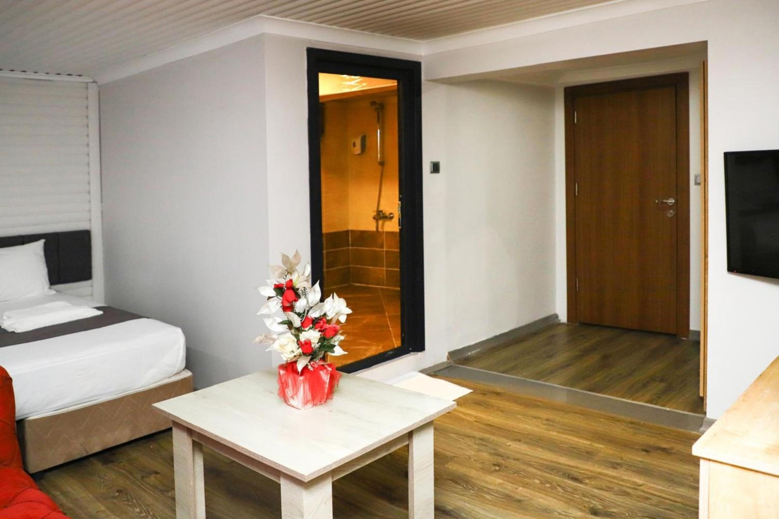 Family Room with Sea View photo 2
