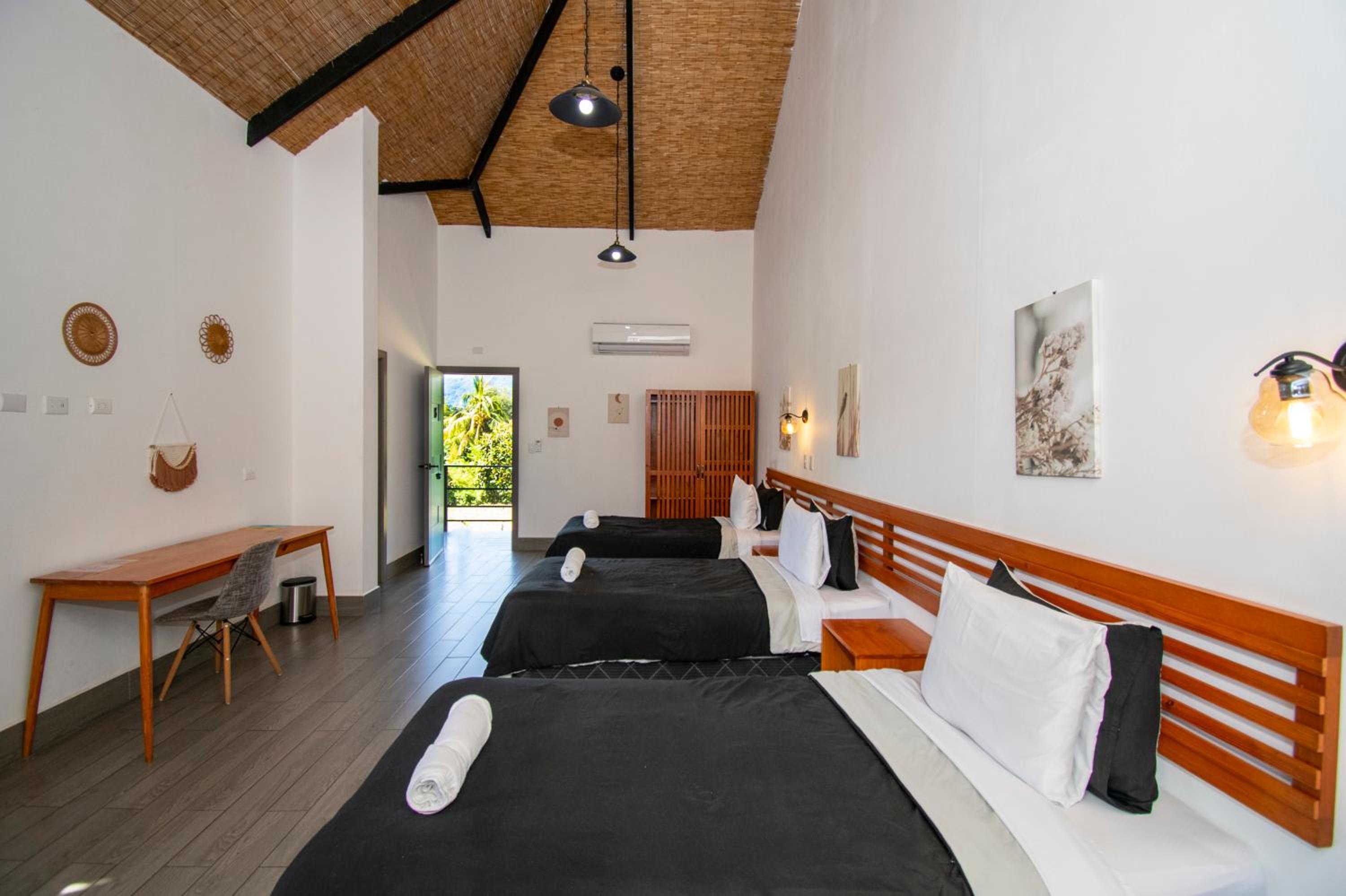Triple Room with Pool View