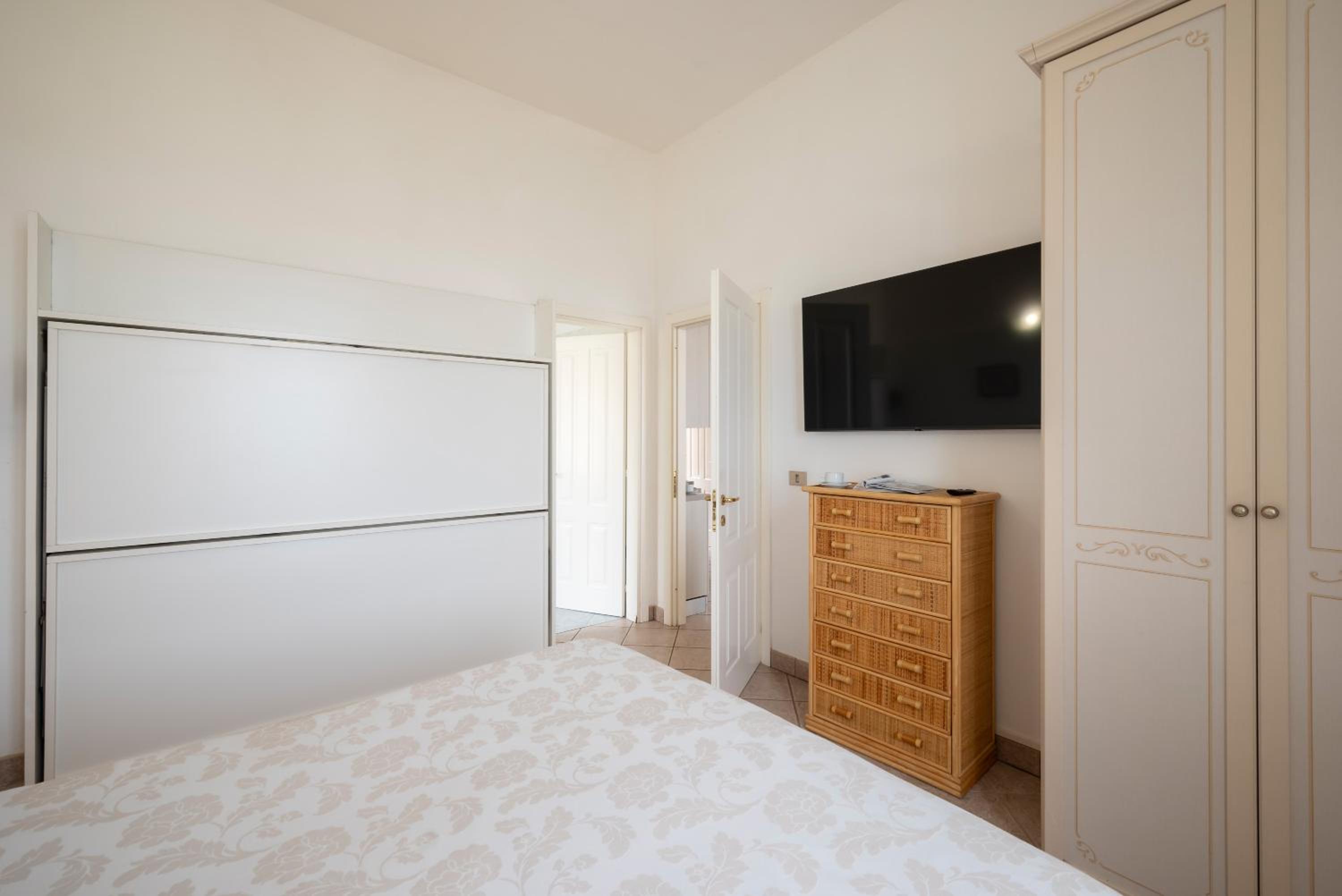 One-Bedroom Apartment (3 Adults)