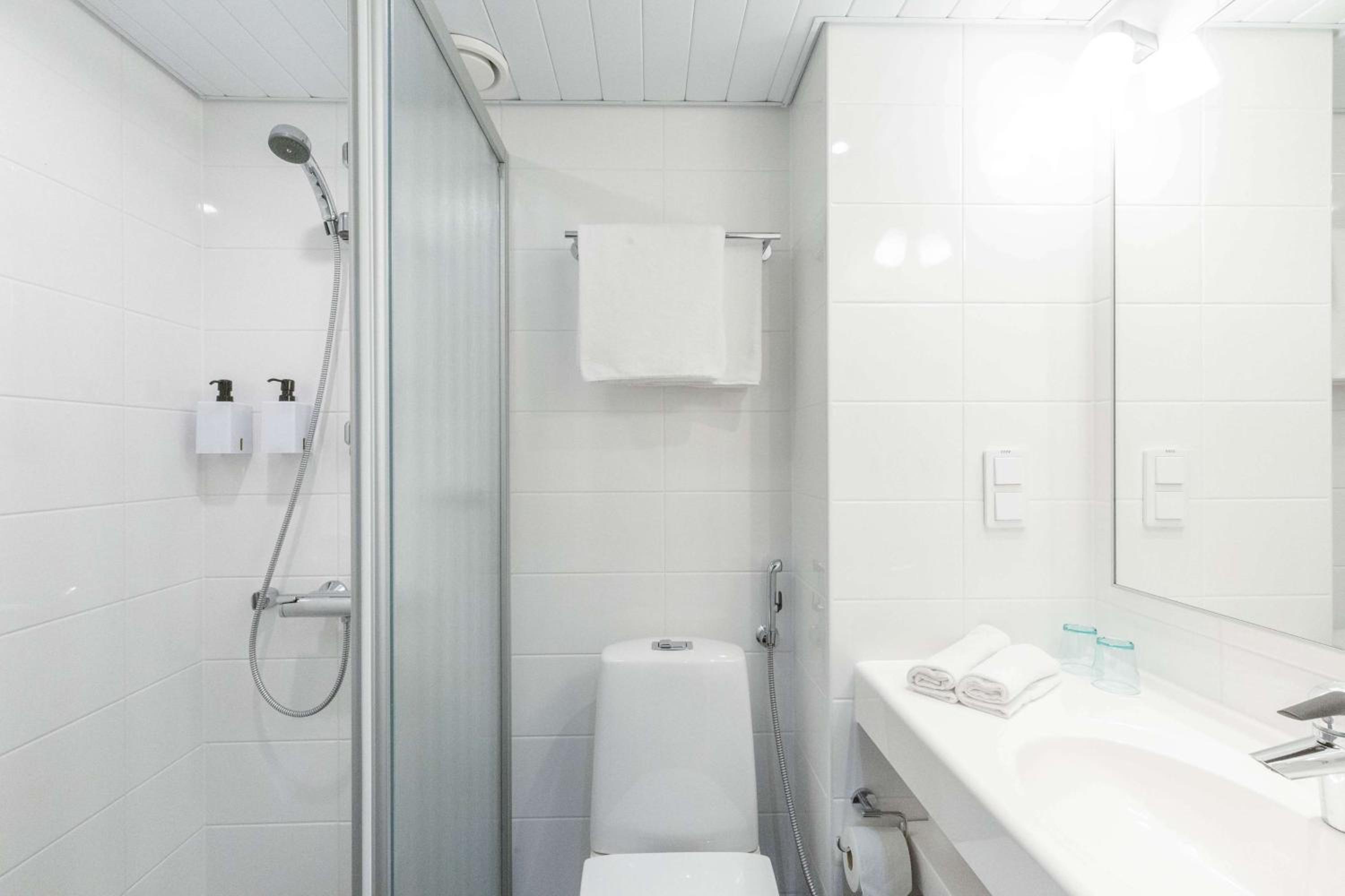 Standard Double Room - Photo 5