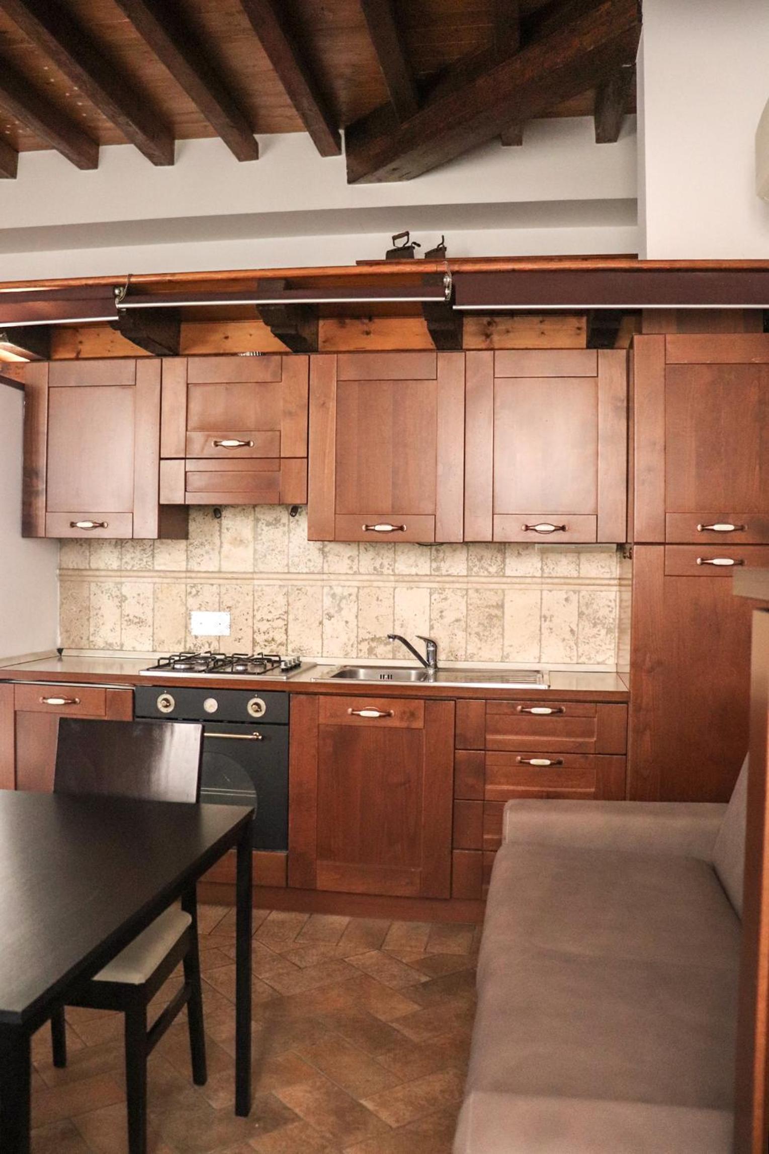 Apartment photo 2