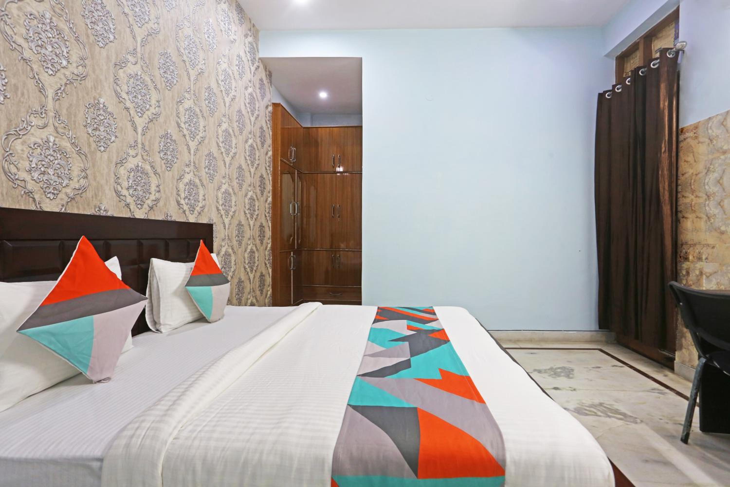 Double Room With Private Bathroom photo 1