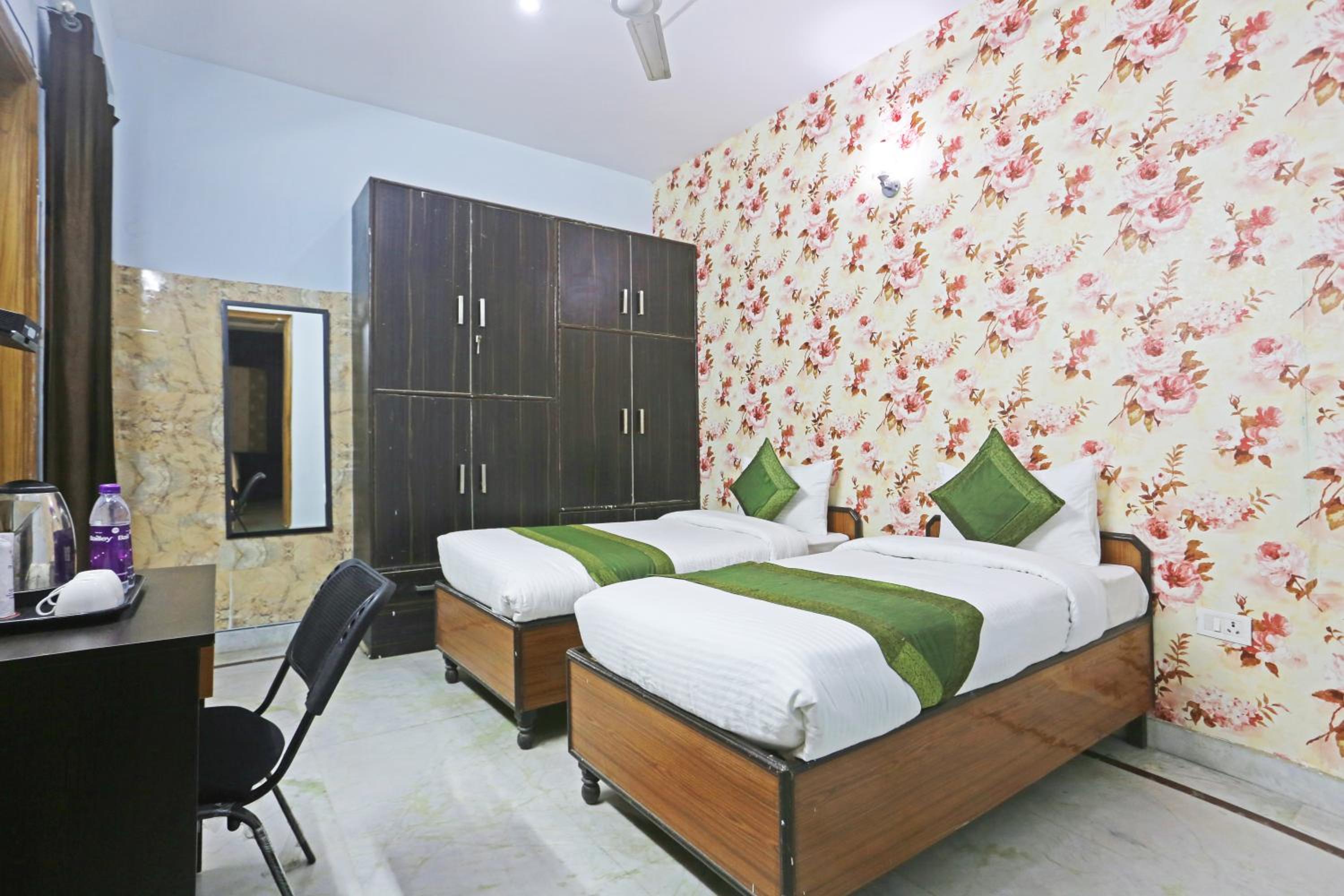 Superior Twin Room photo 1