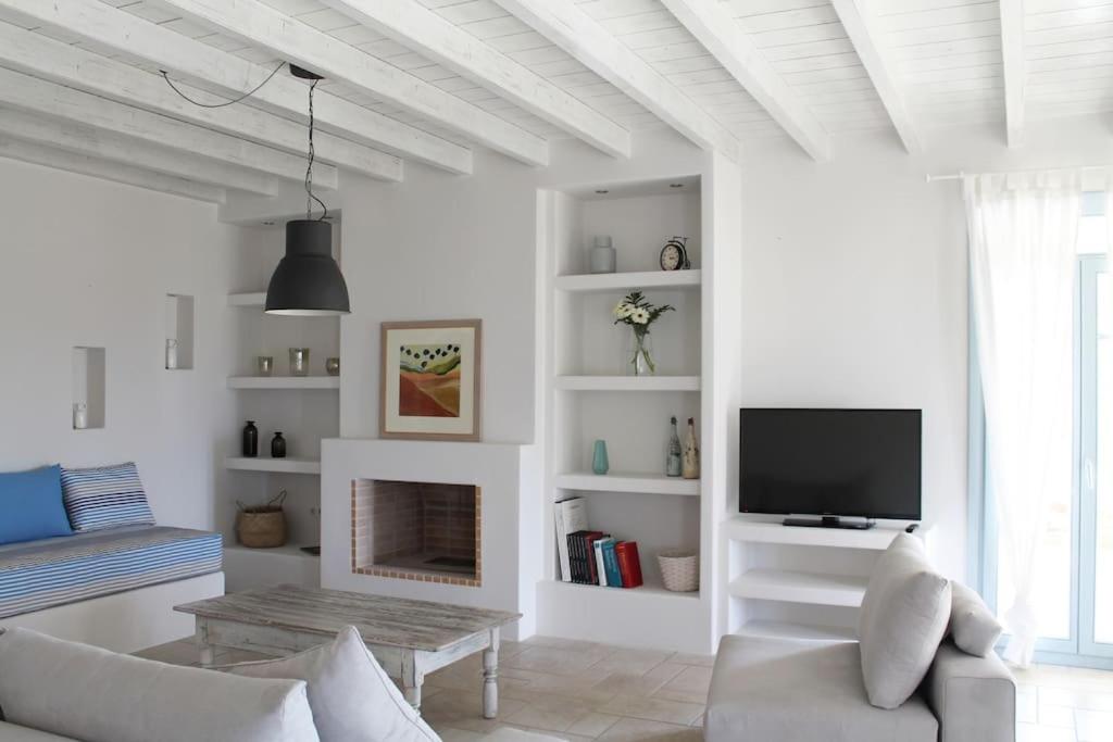Villa photo 2