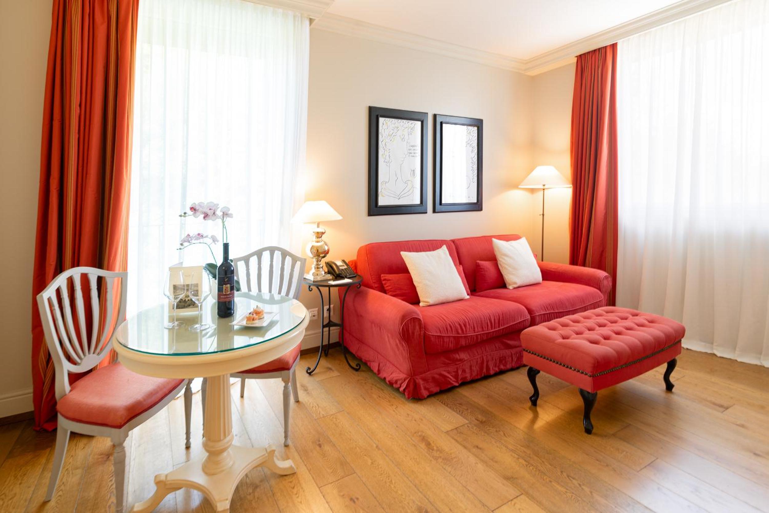Junior Suite with Spa Access - Photo 5