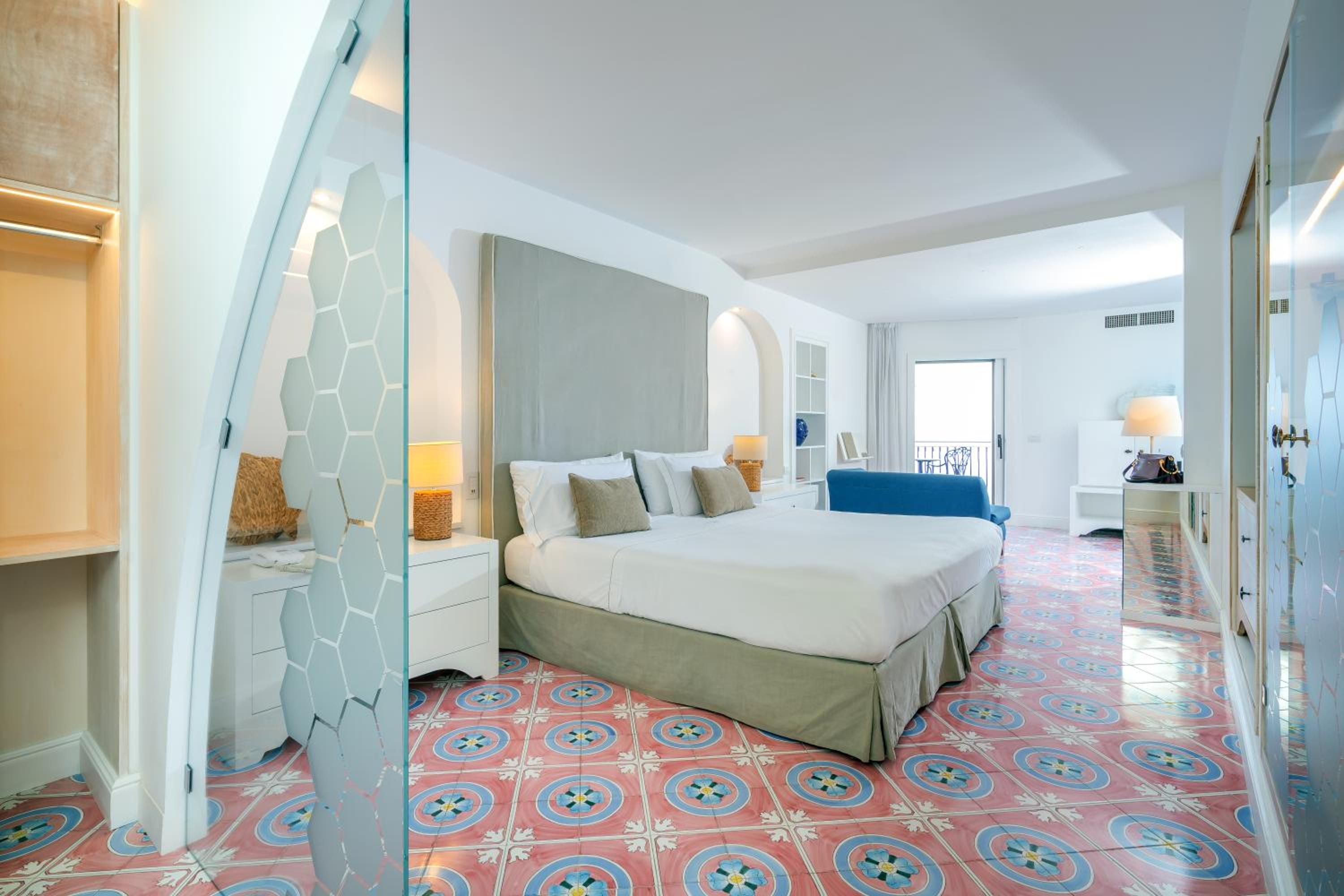 Superior Junior Suite with Terrace and Sea View - Photo 4