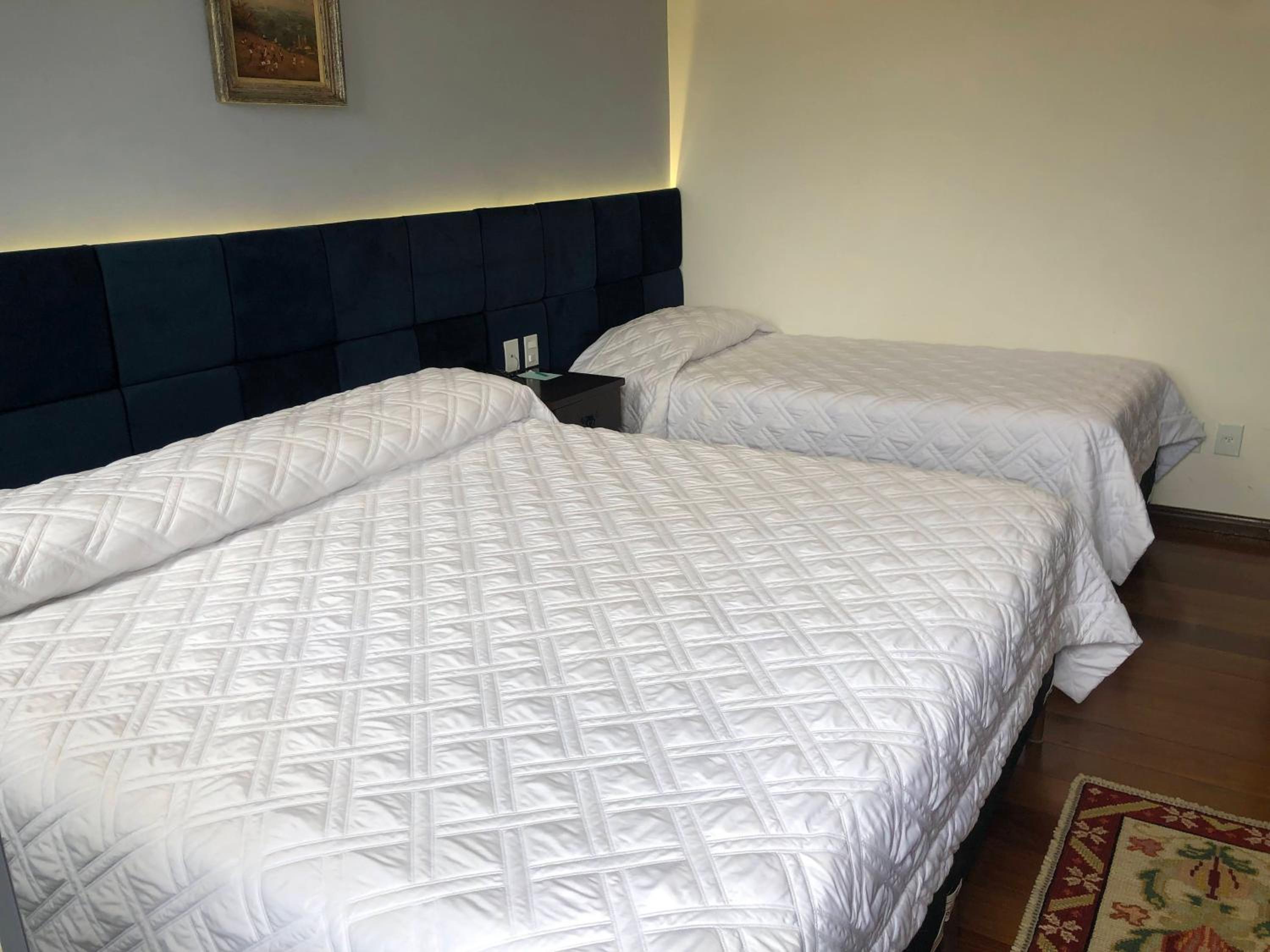 Standard Twin Room - Photo 2