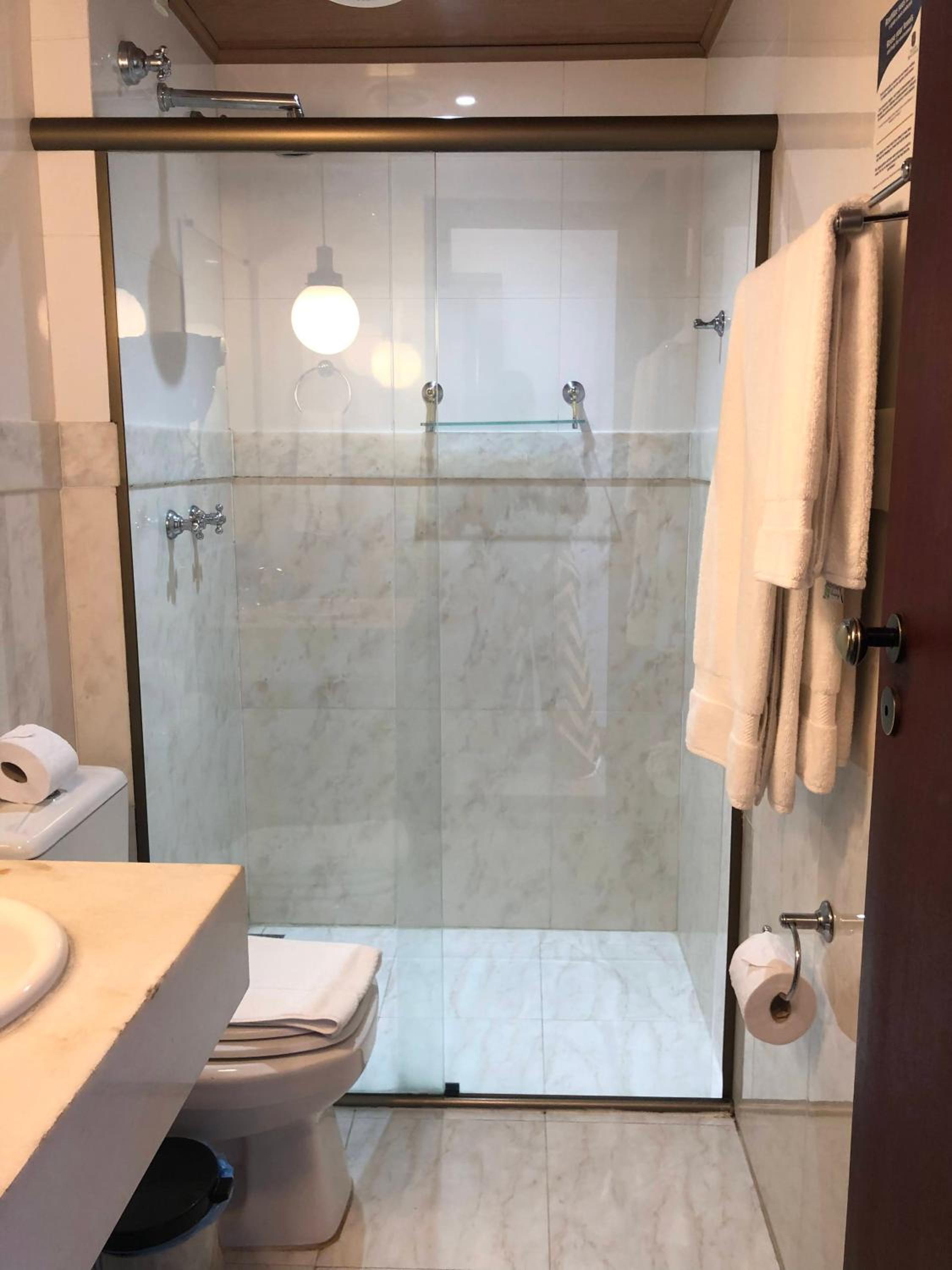 Standard Twin Room - Photo 3