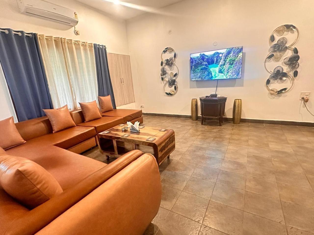 Three-Bedroom Villa photo 3