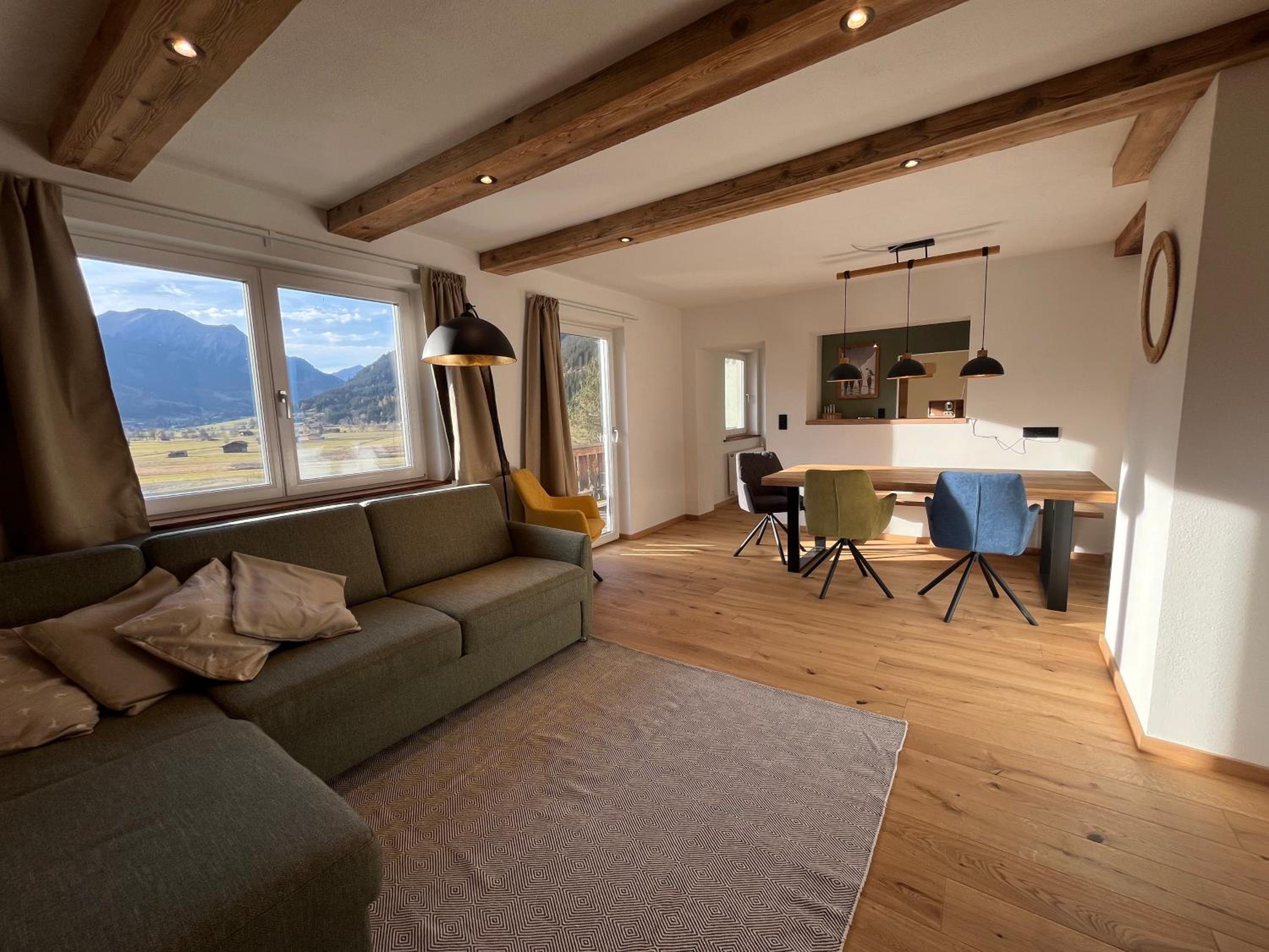 Two-Bedroom Apartment with Mountain View photo 1