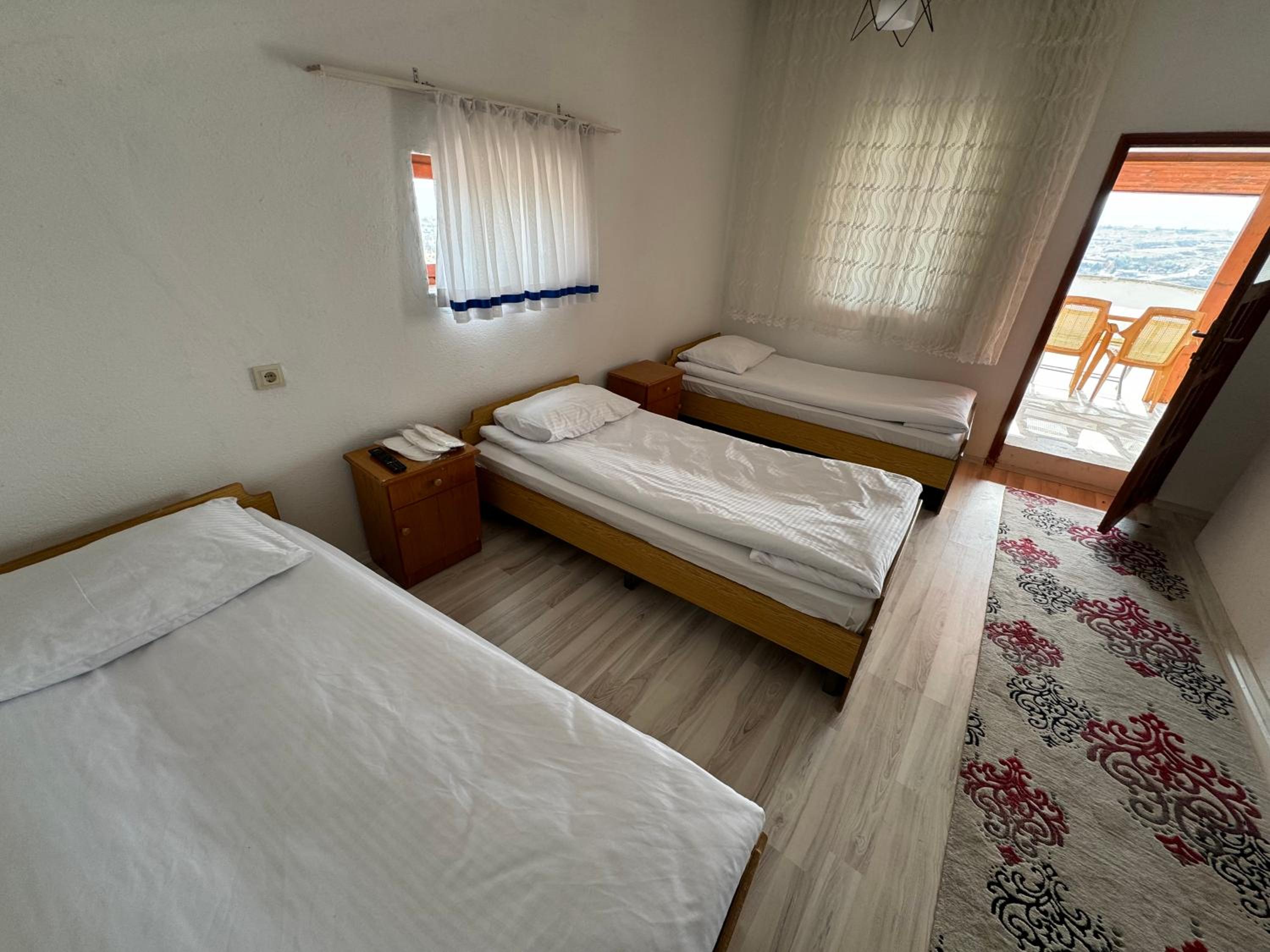 Family Room - Photo 10
