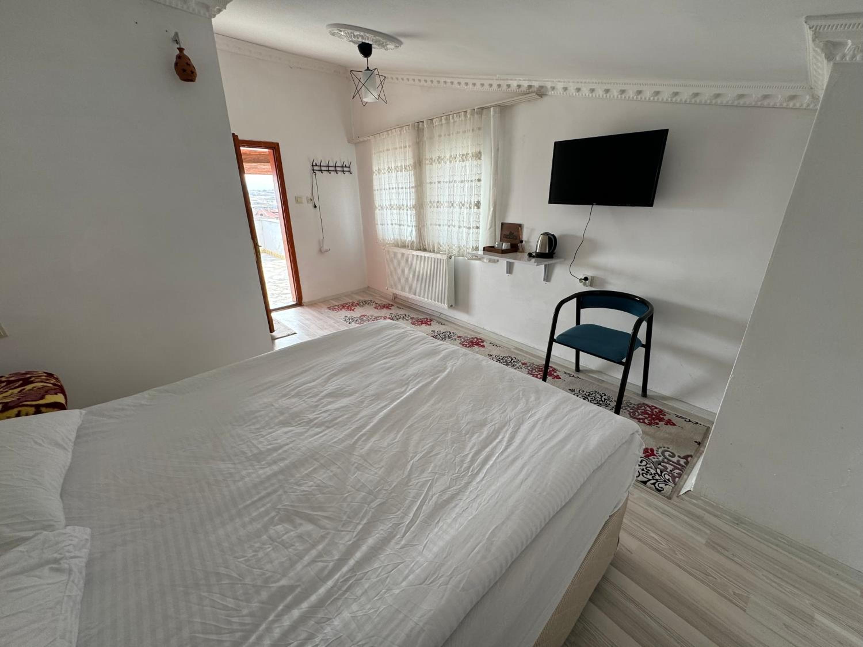 Large Single Room