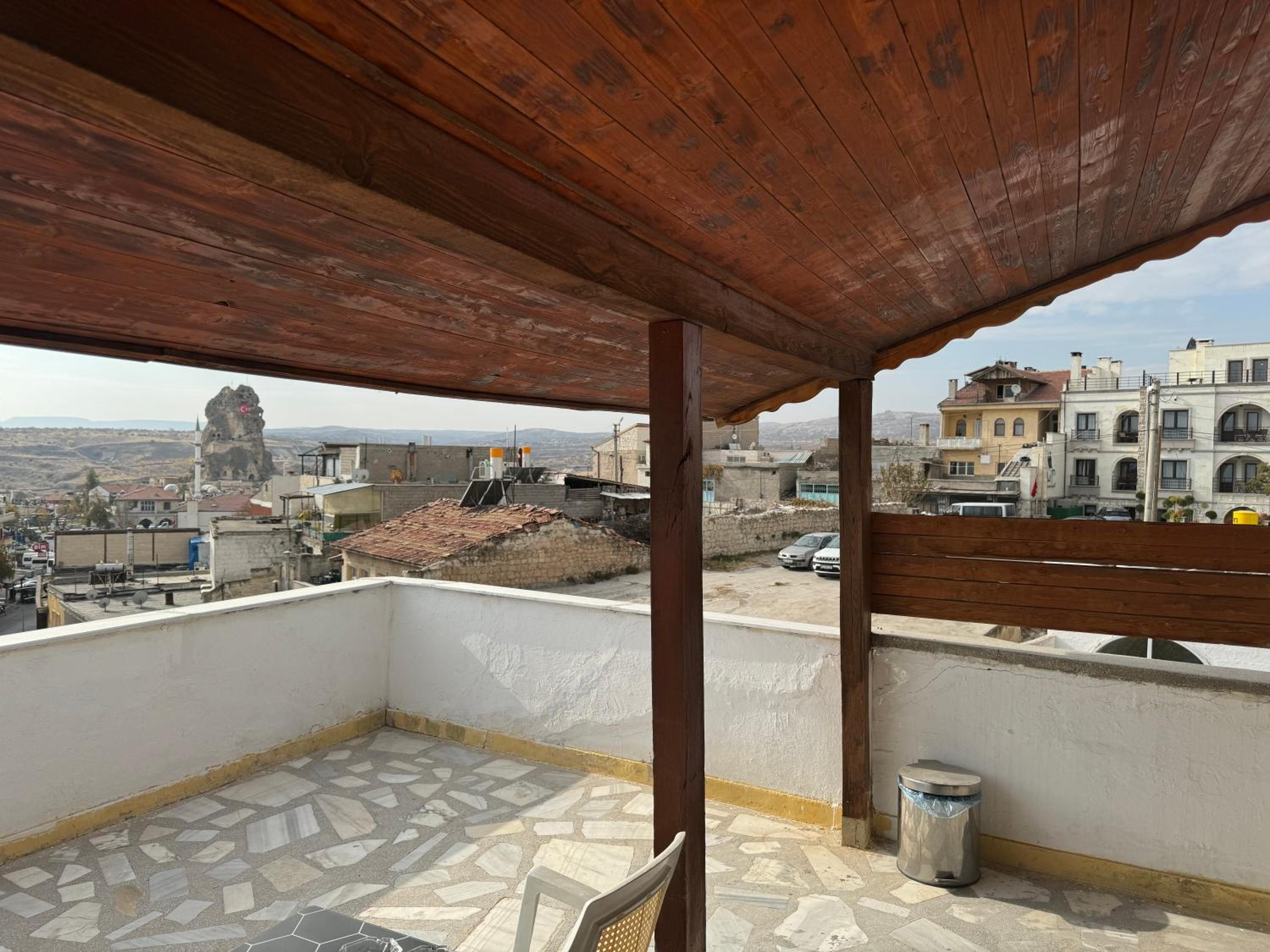 Standard Double or Twin Room - Photo 8