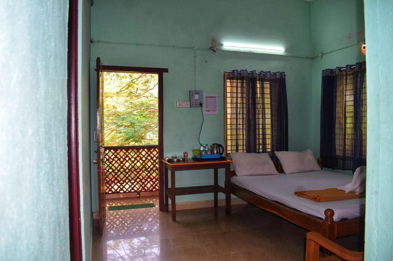 Standard Double Room - Photo 24