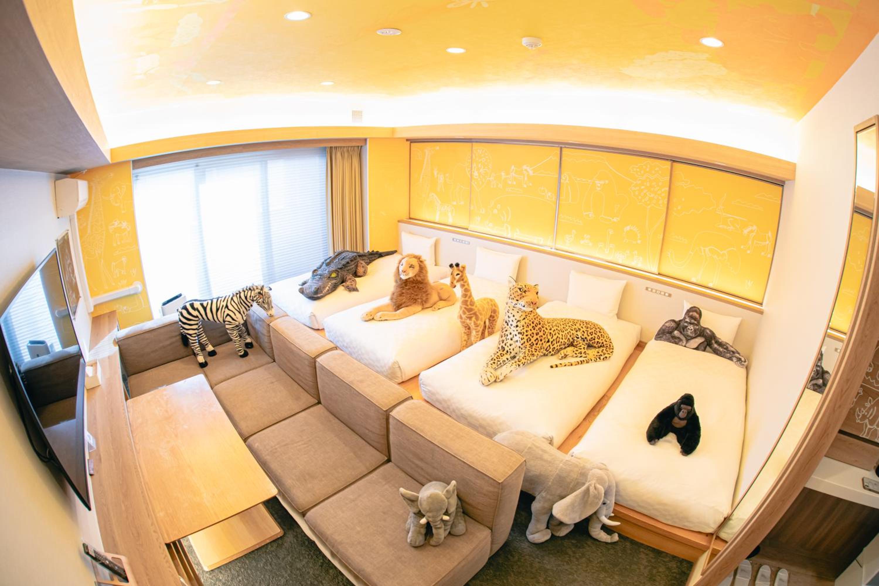 Superior Room (4 Adults) - Zoo Theme - Photo 24