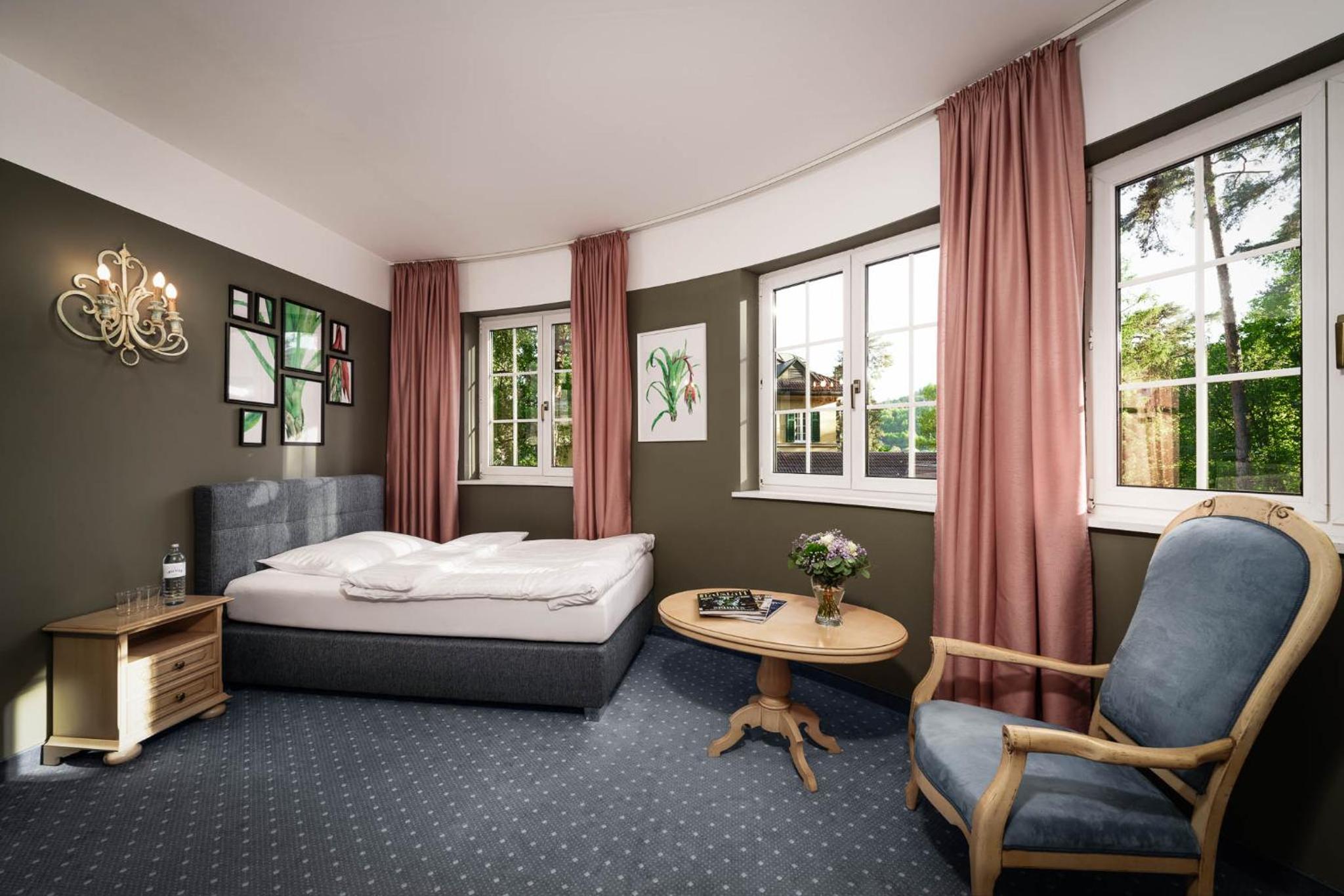 Single Room with Lake View photo 1
