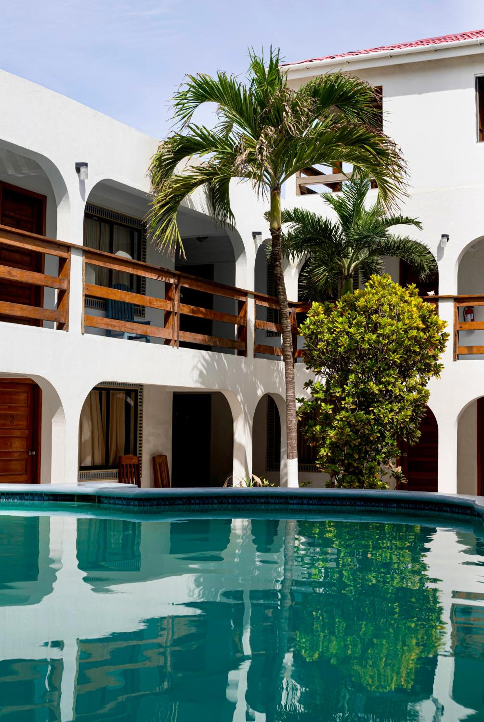 King Room with Pool View photo 2