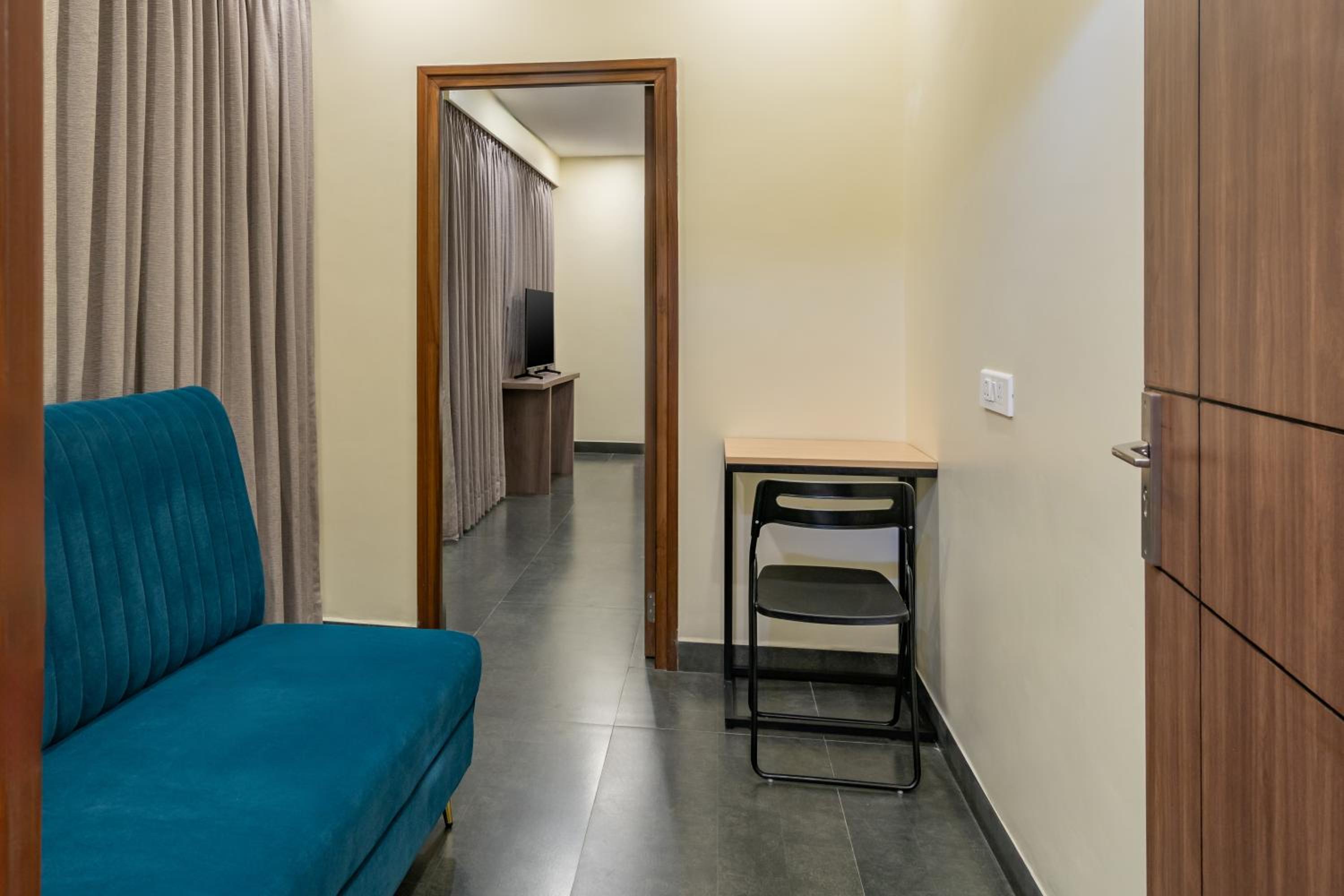 Double Room with Balcony (2 Adults + 1 Child)