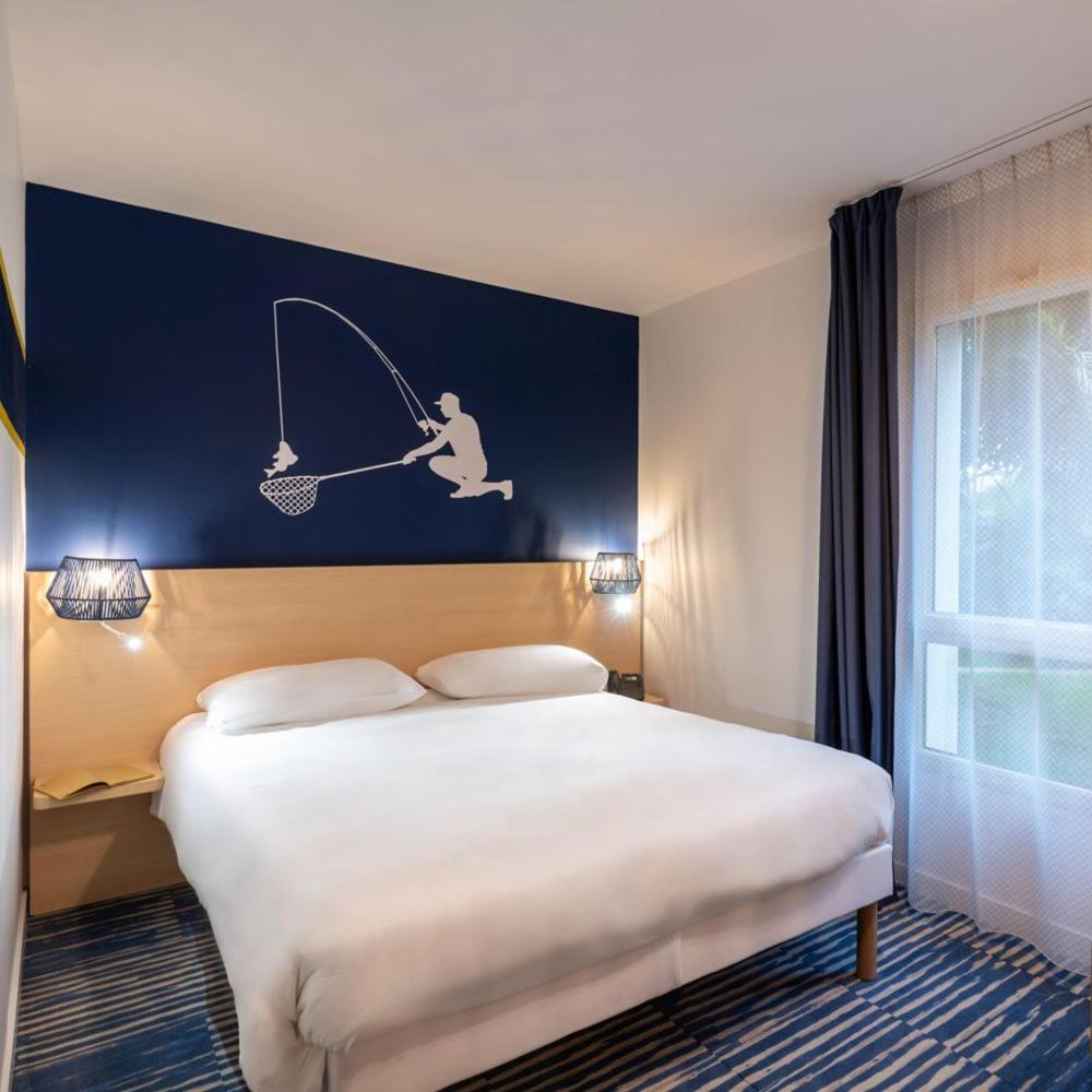 Standard Double Room - Photo 12
