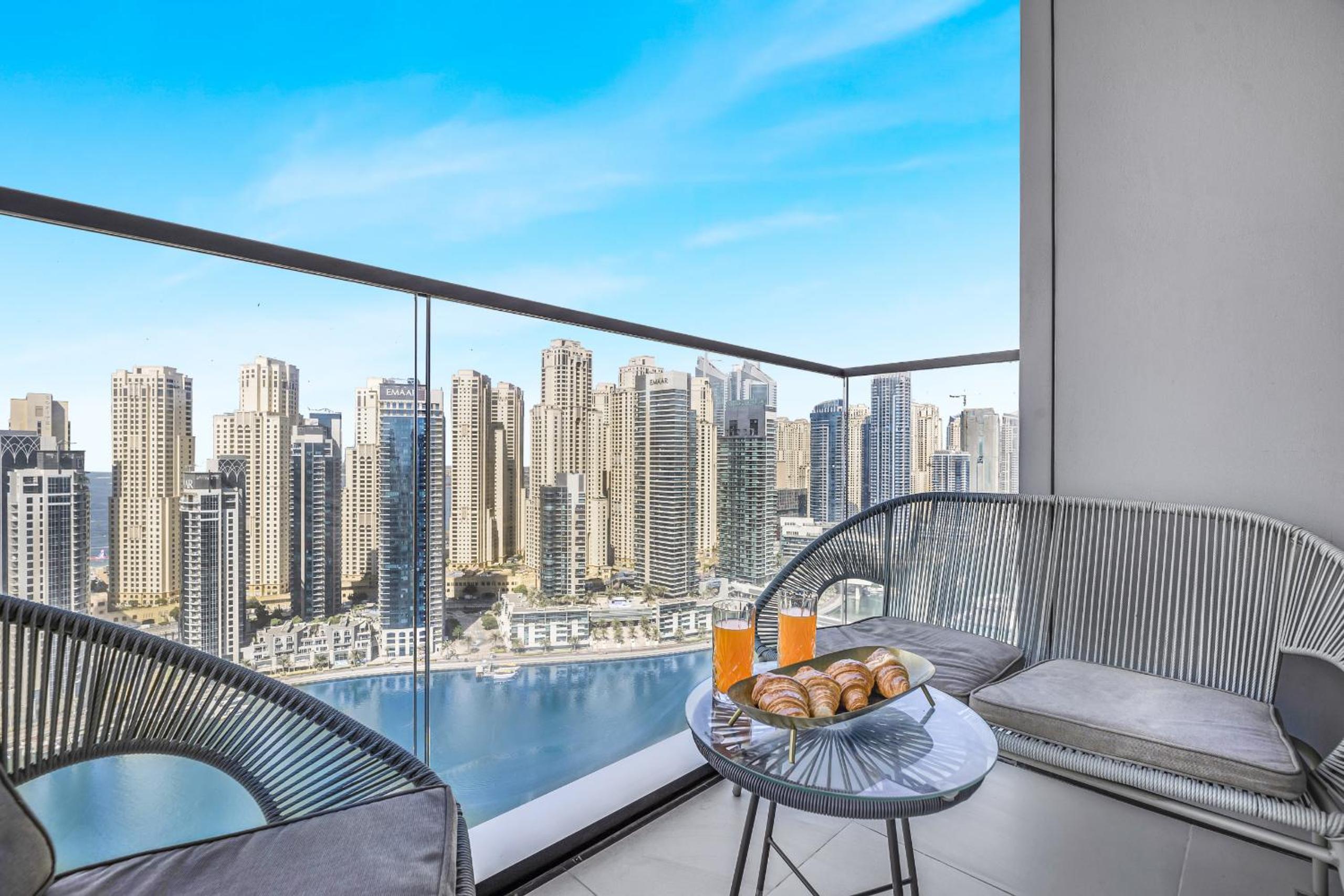 Two-Bedroom Deluxe Apartment with Harbor View photo 1