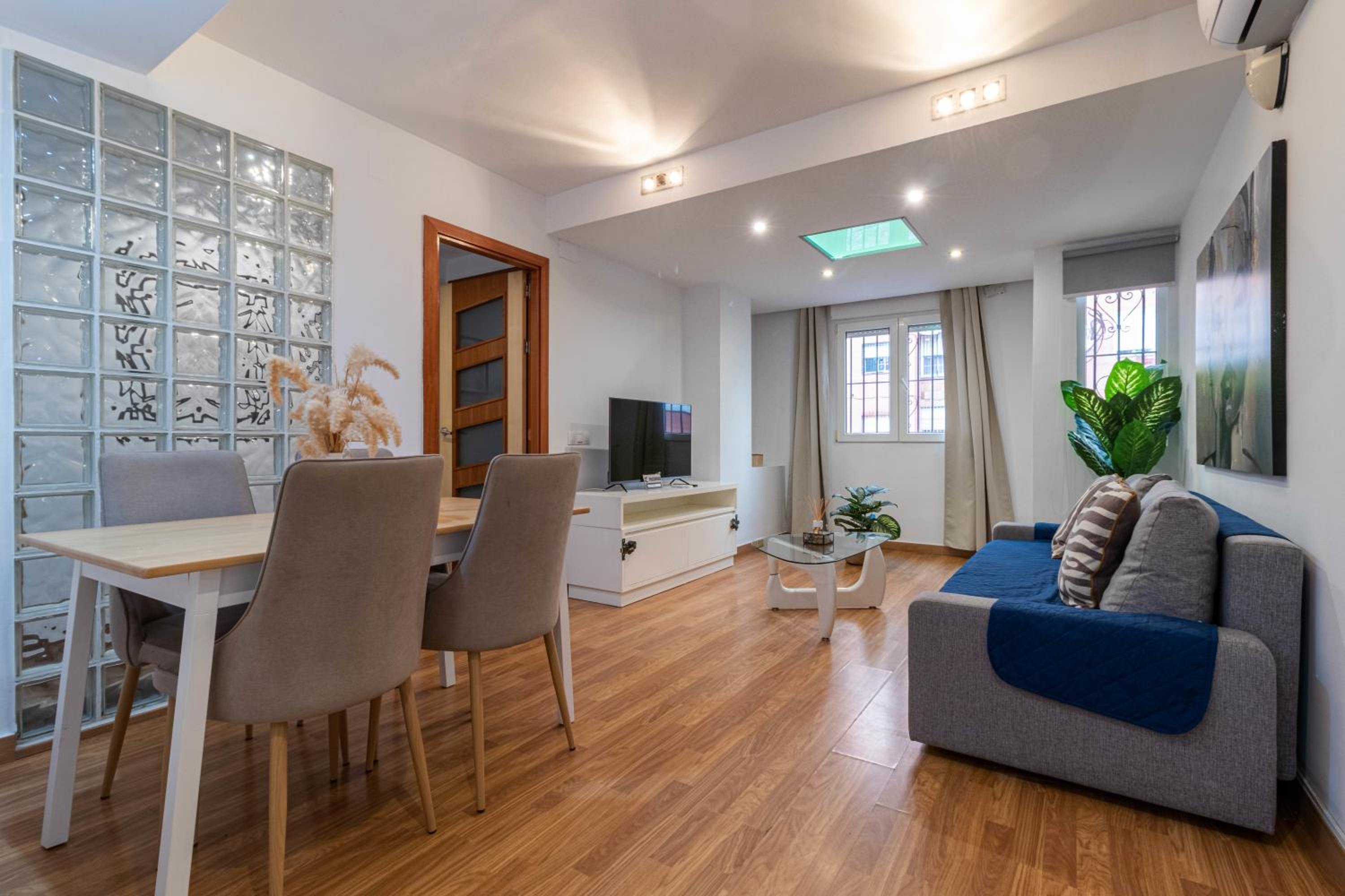Two-Bedroom Apartment - Photo 9