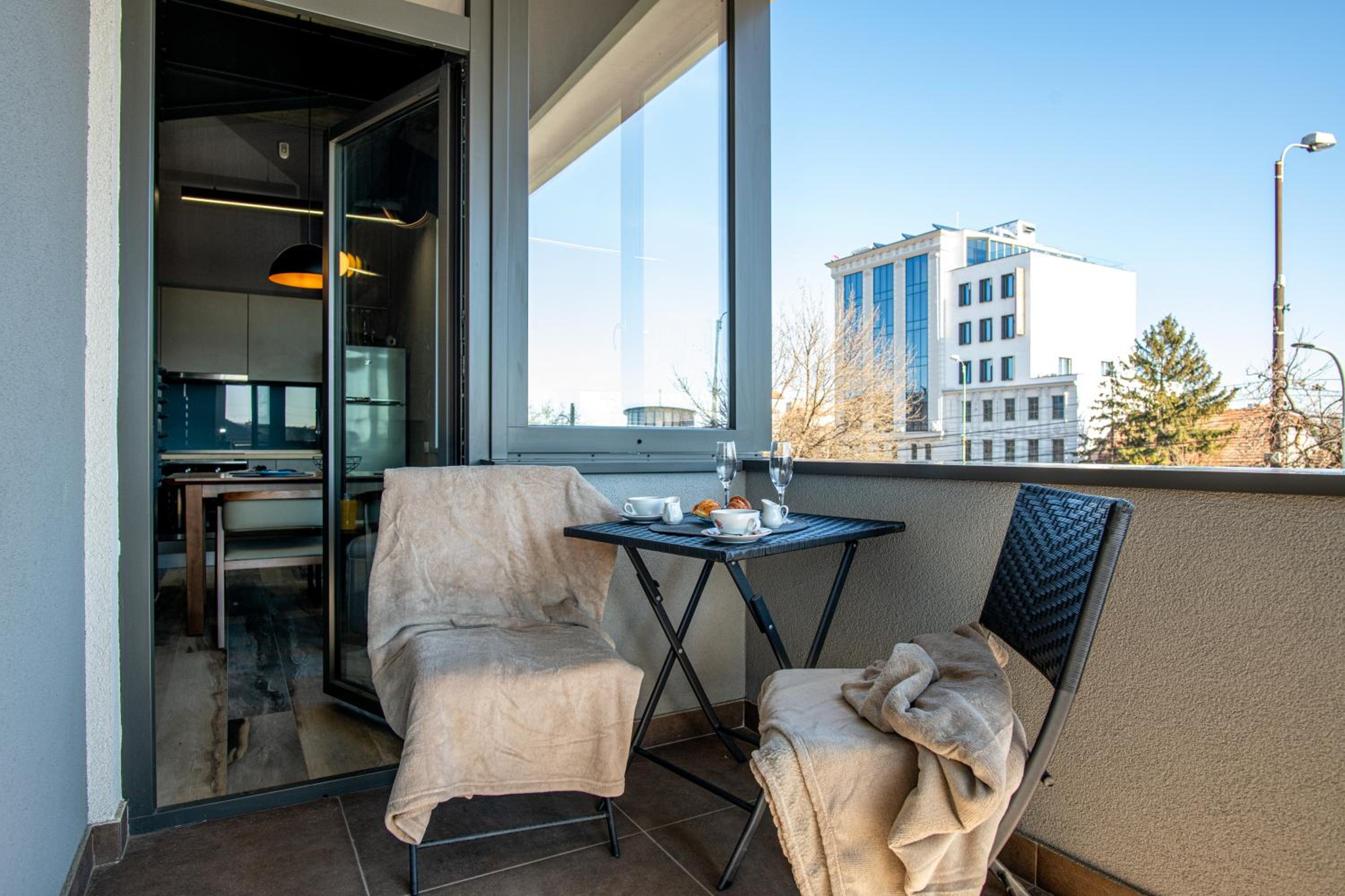 Two-Bedroom Loft Apartment - Photo 3