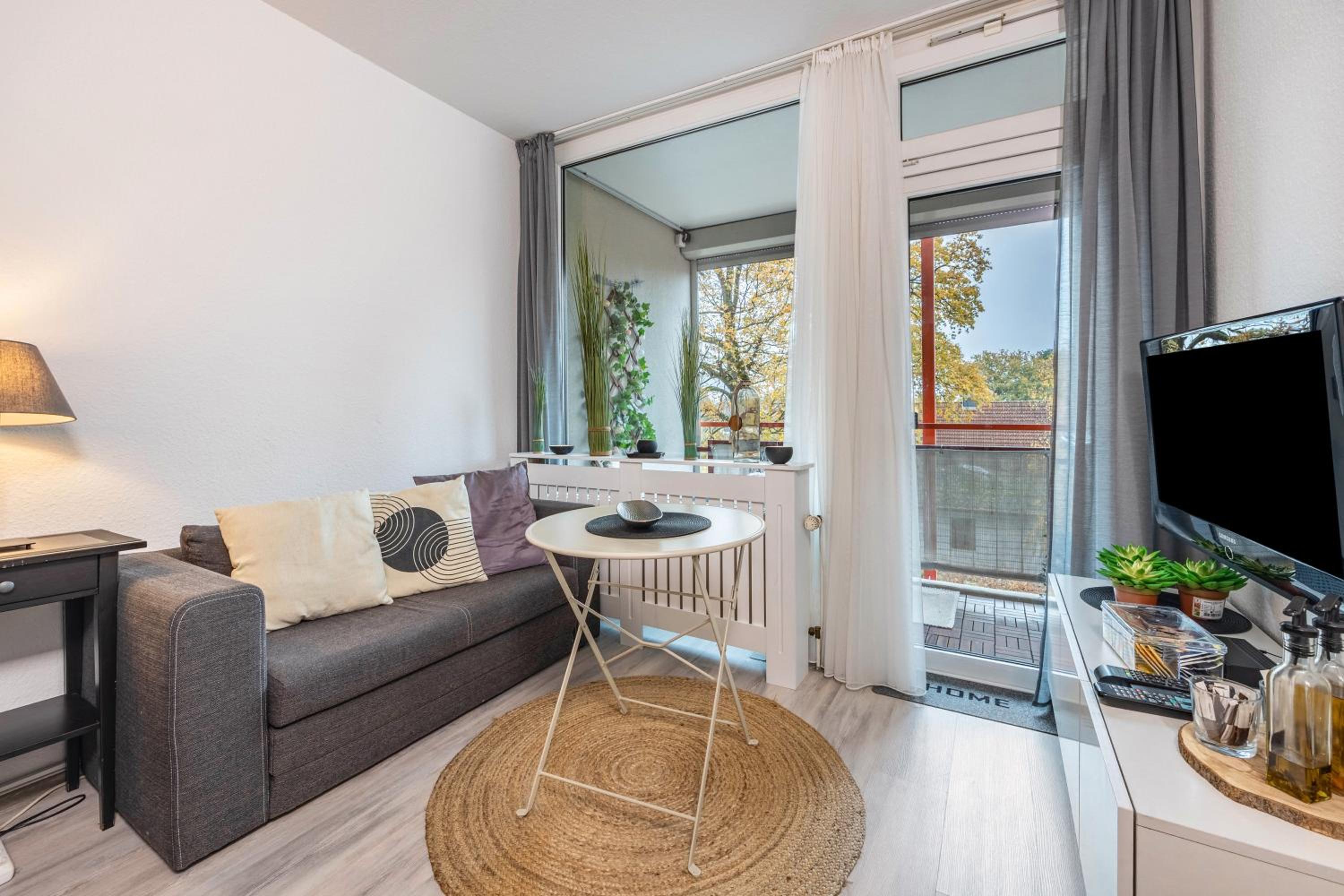 Superior One-Bedroom Apartment with Balcony