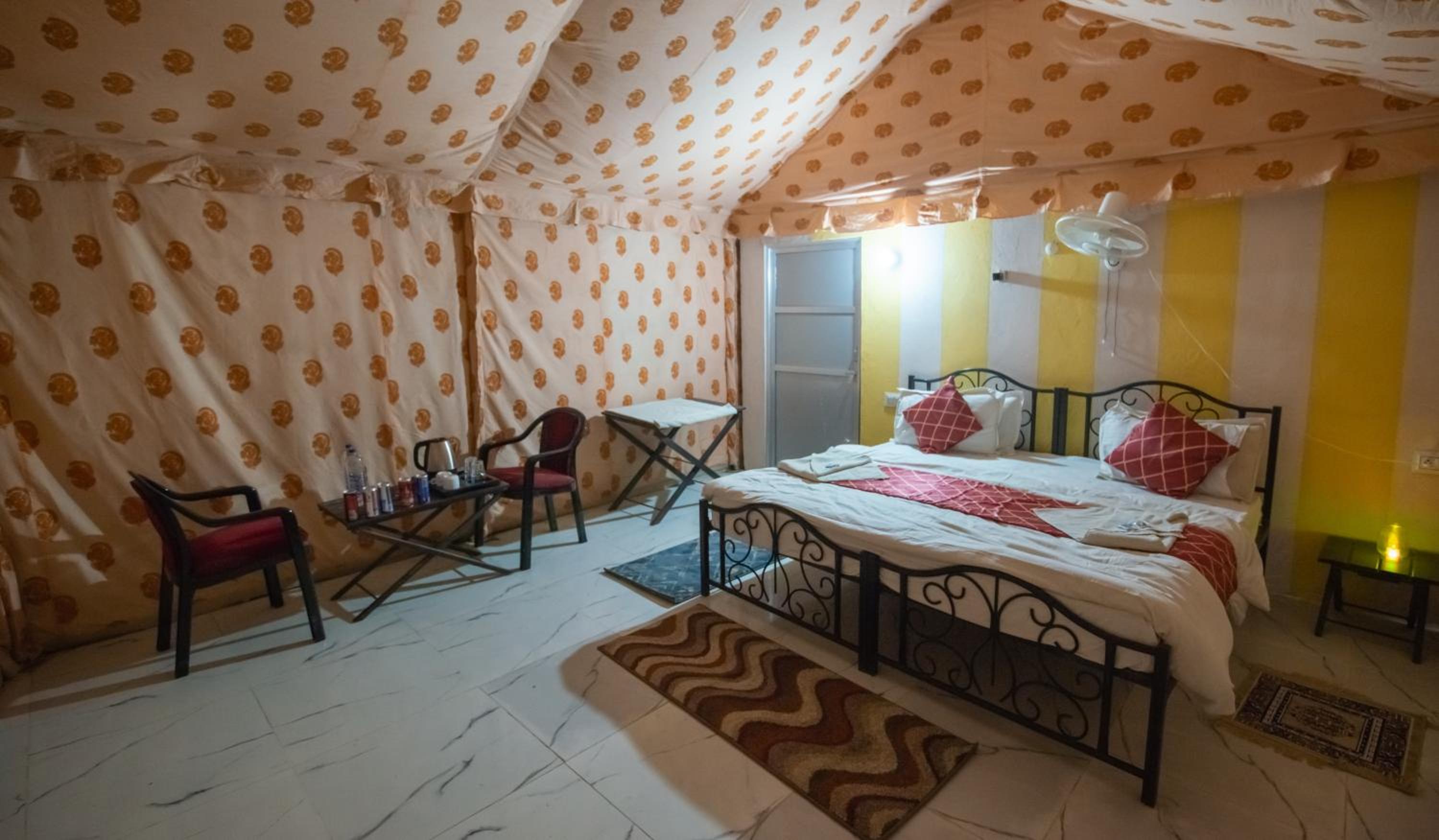 Queen Room With Balcony photo 1