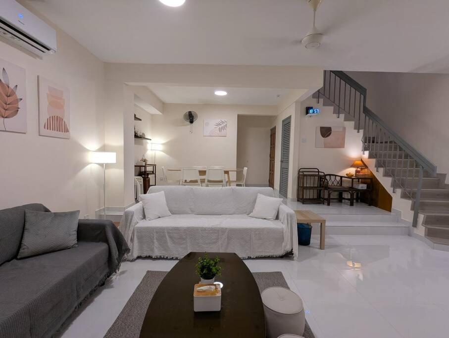 Three-Bedroom House photo 1