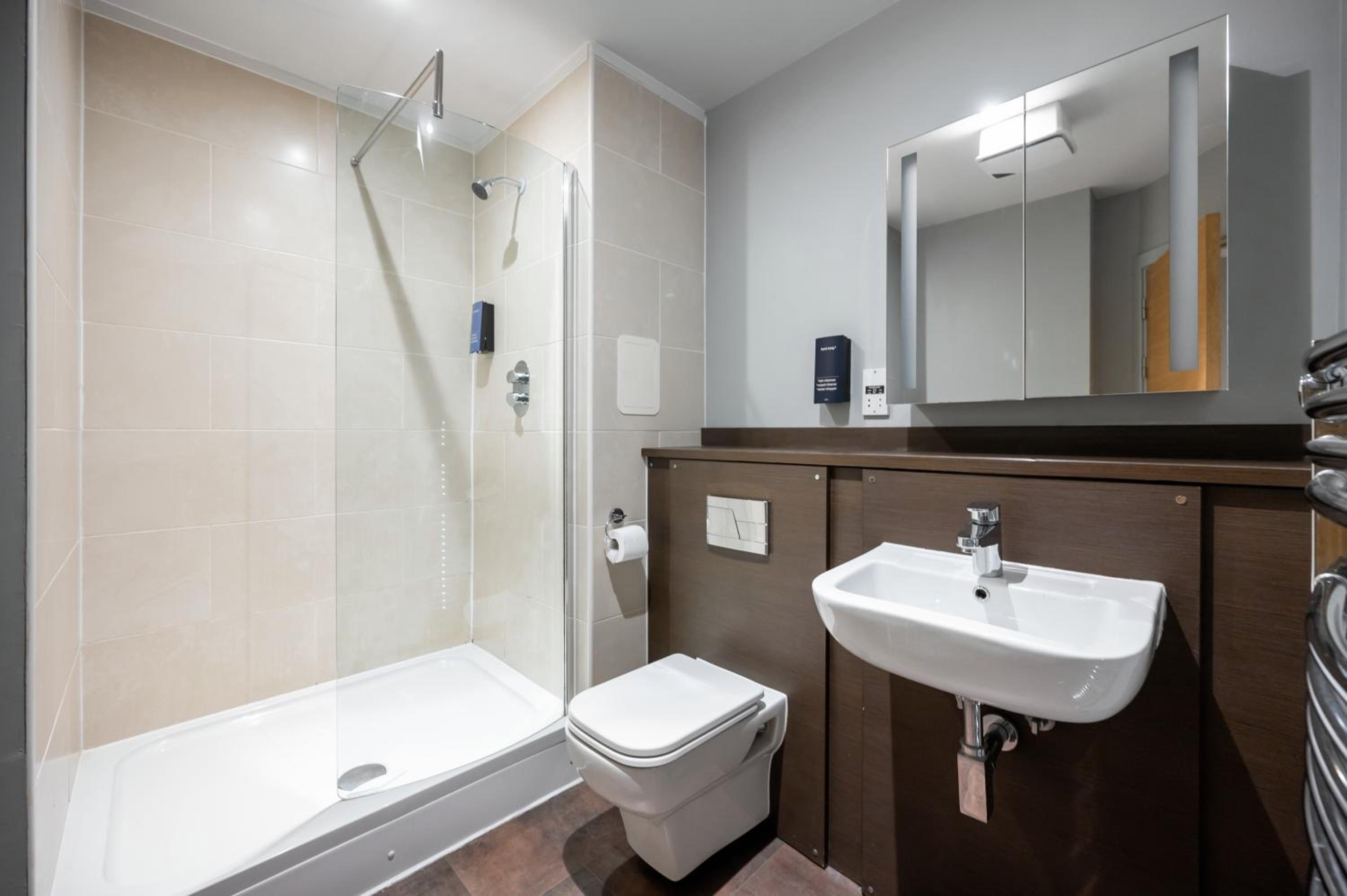 One-Bedroom Apartment Open Plan thumbnail 5