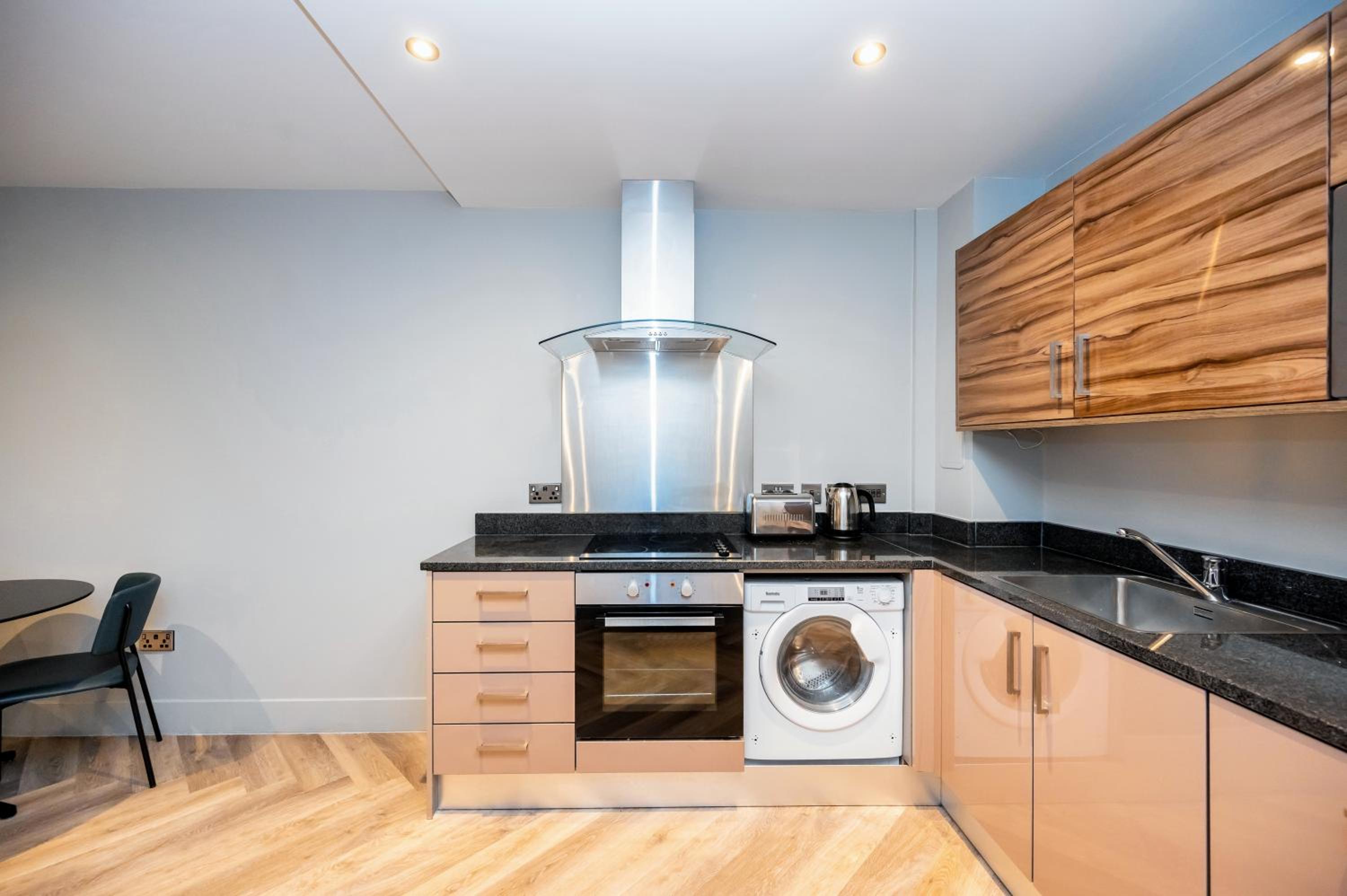 One-Bedroom Apartment (4 Adults)