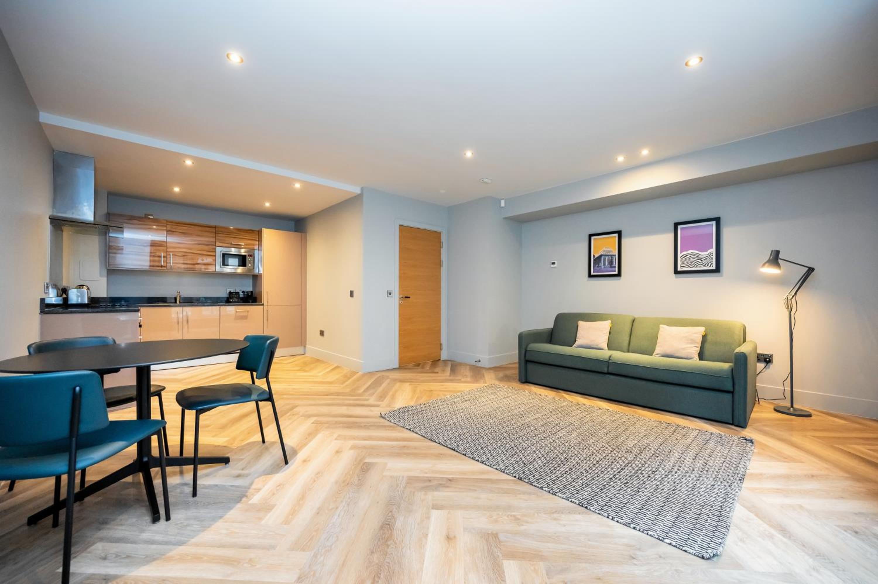 One-Bedroom Apartment (4 Adults) thumbnail 6