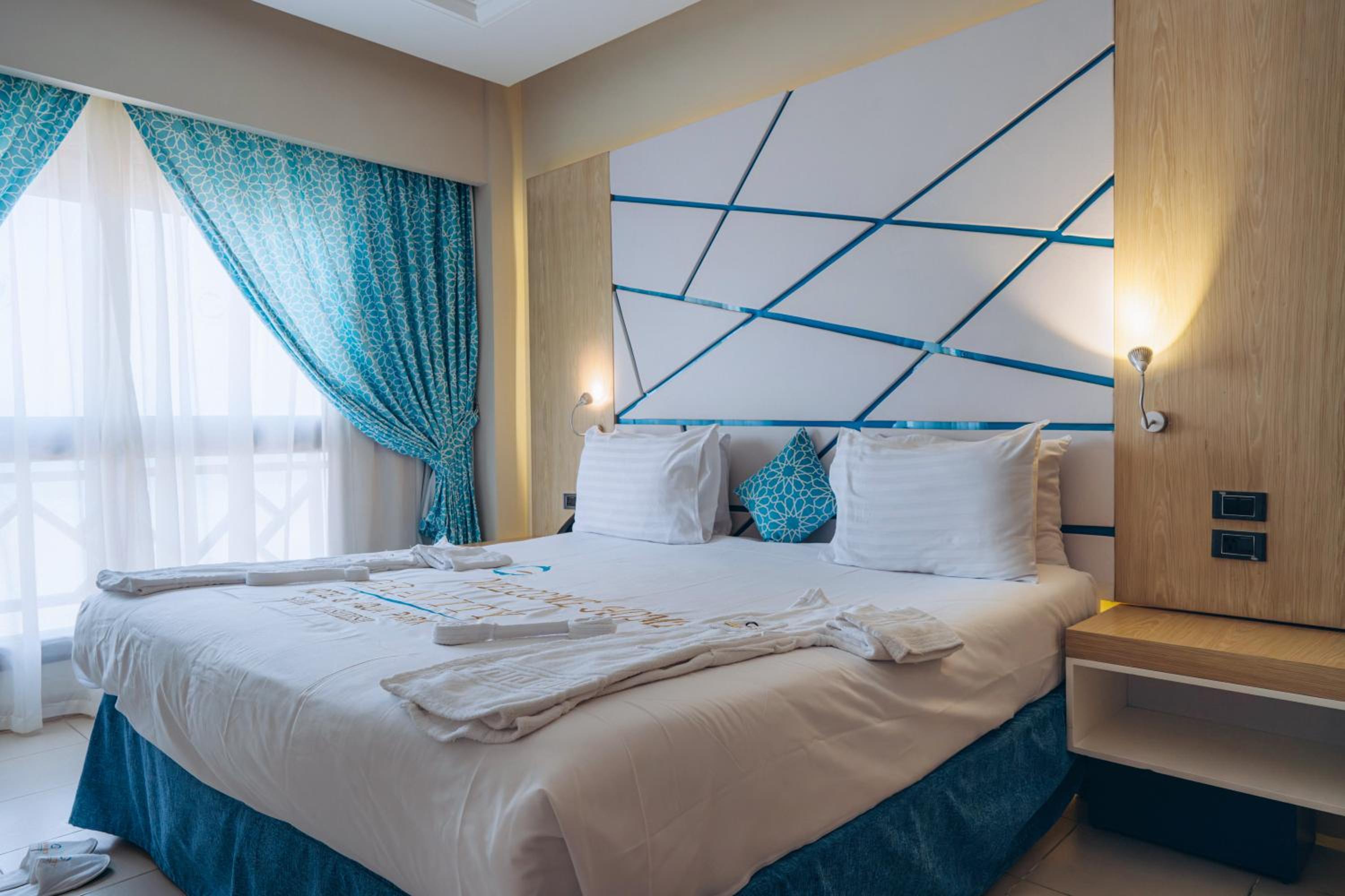Superior Double Room with Sea Side View