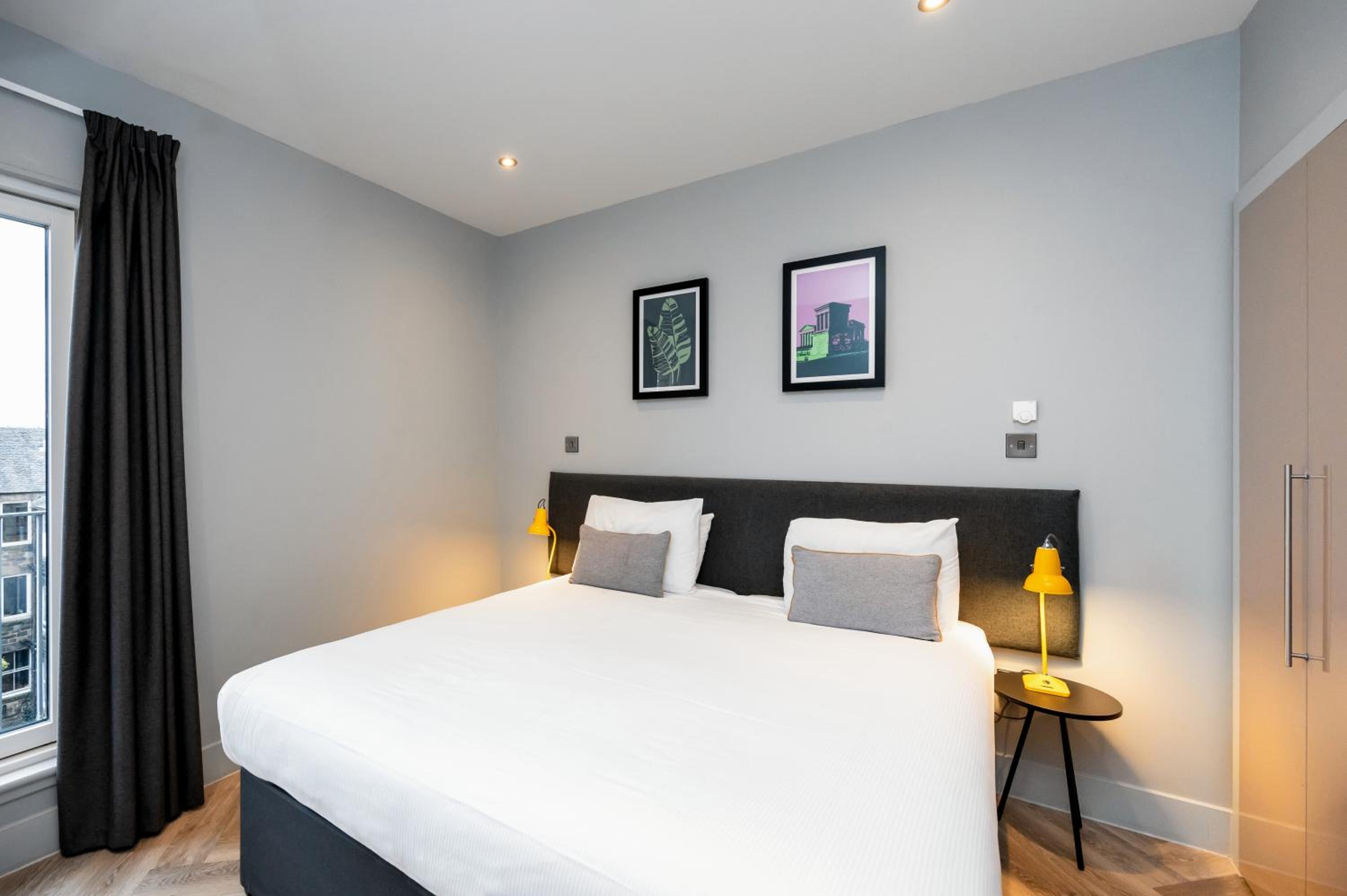 Two-Bedroom Apartment (6 Adults)
