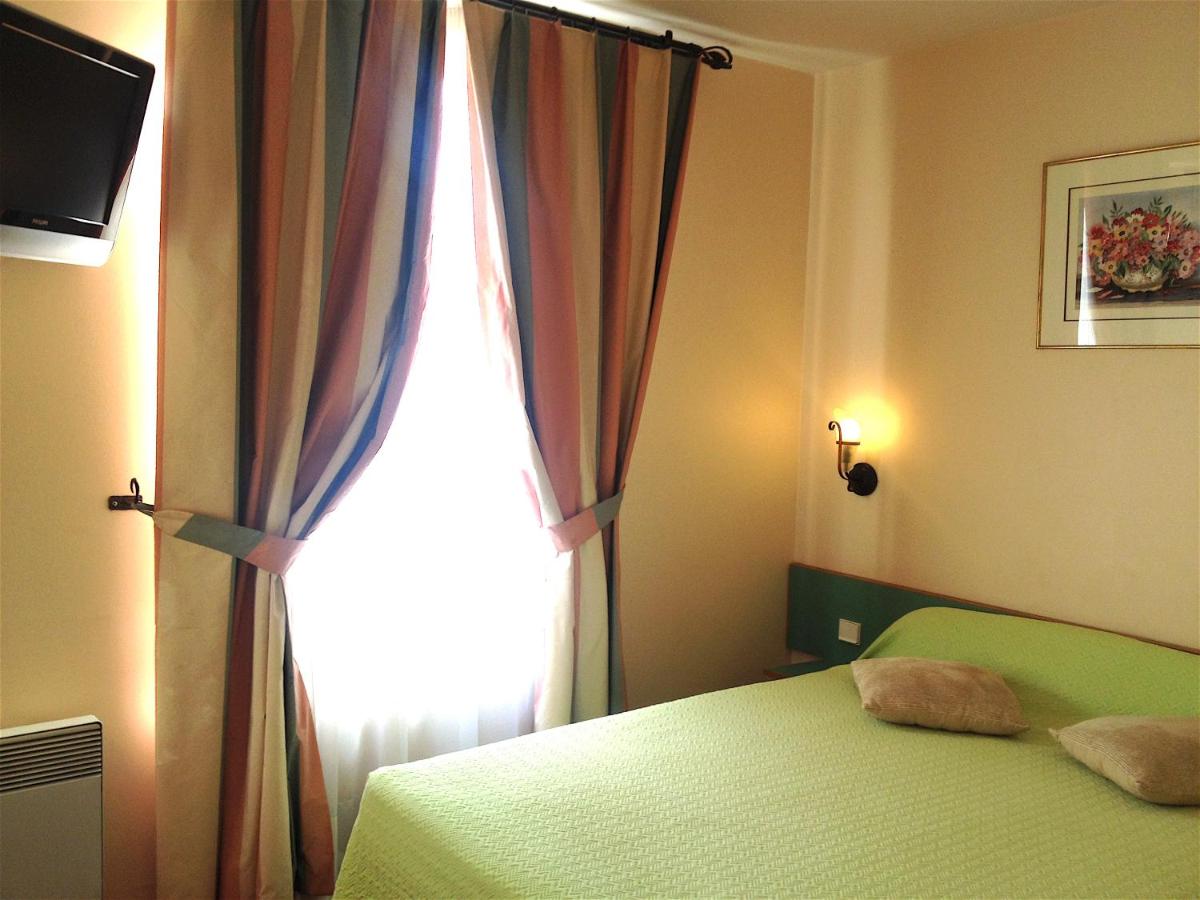 Standard Double Room photo 2