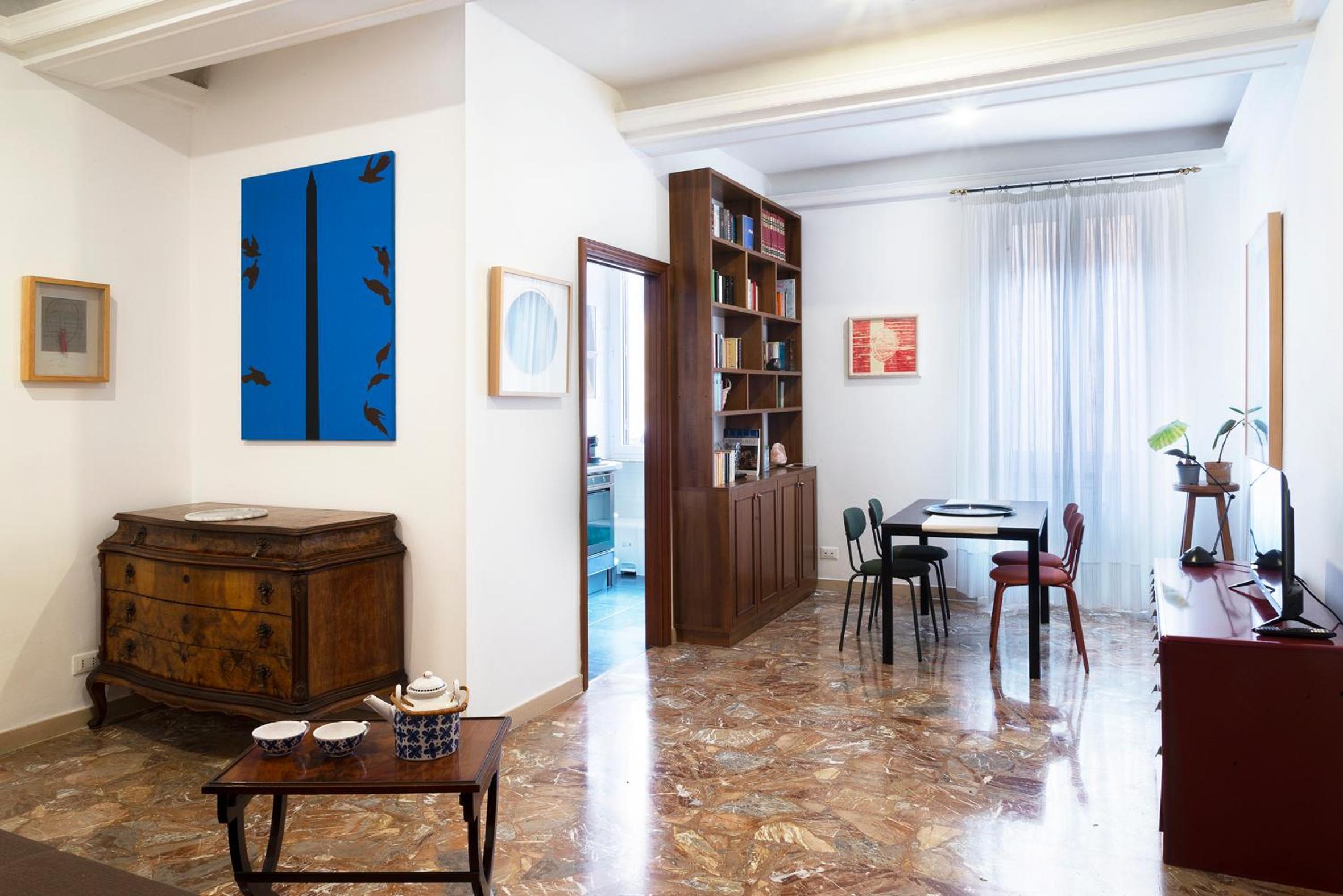 One-Bedroom Apartment
