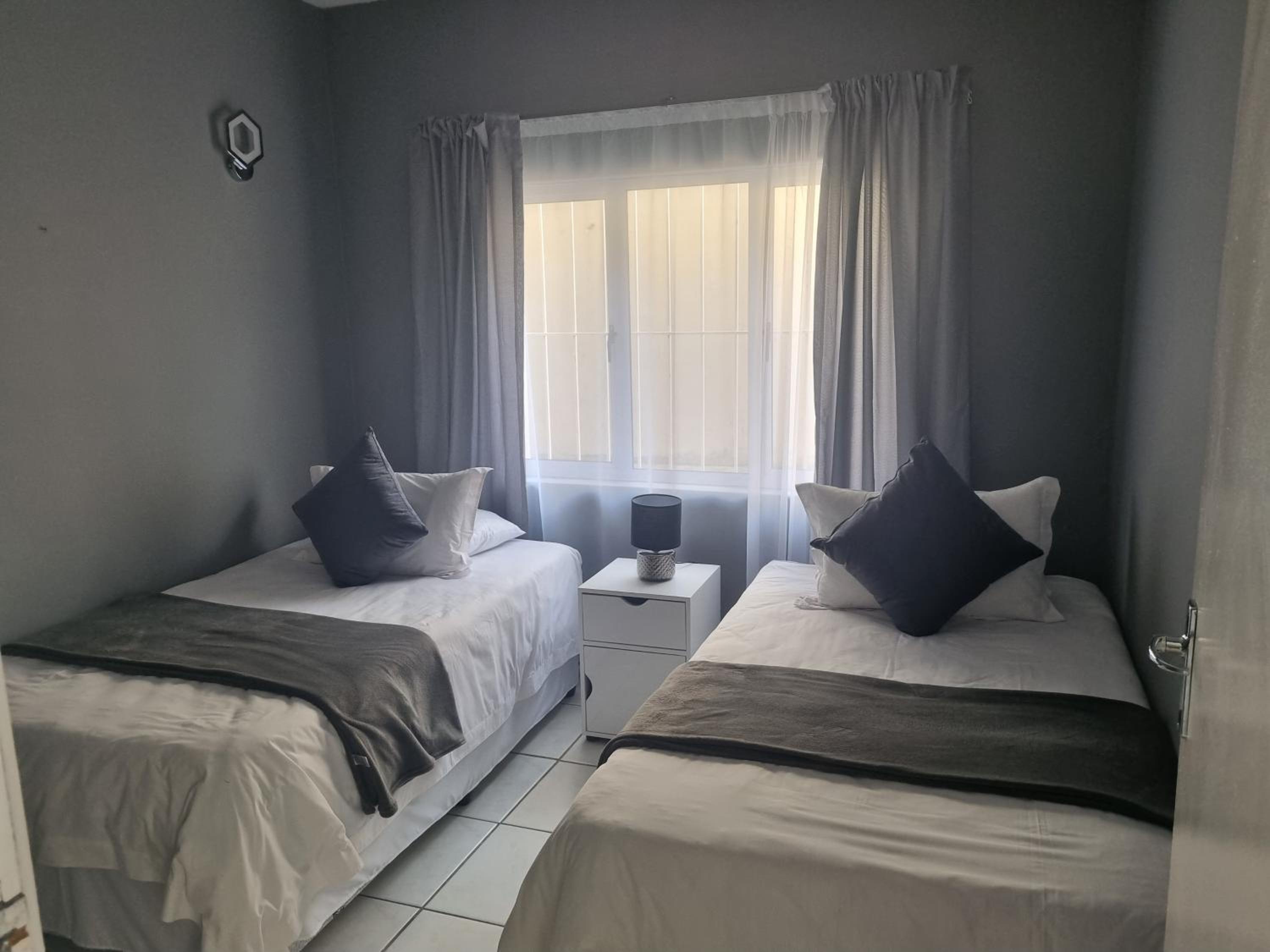 Deluxe Family Room photo 1