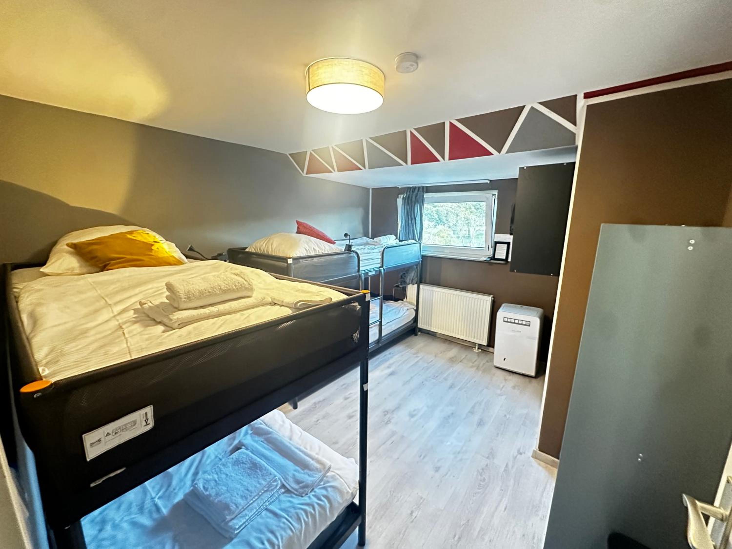 Bed In 4-Bed Female Dormitory Room photo 3