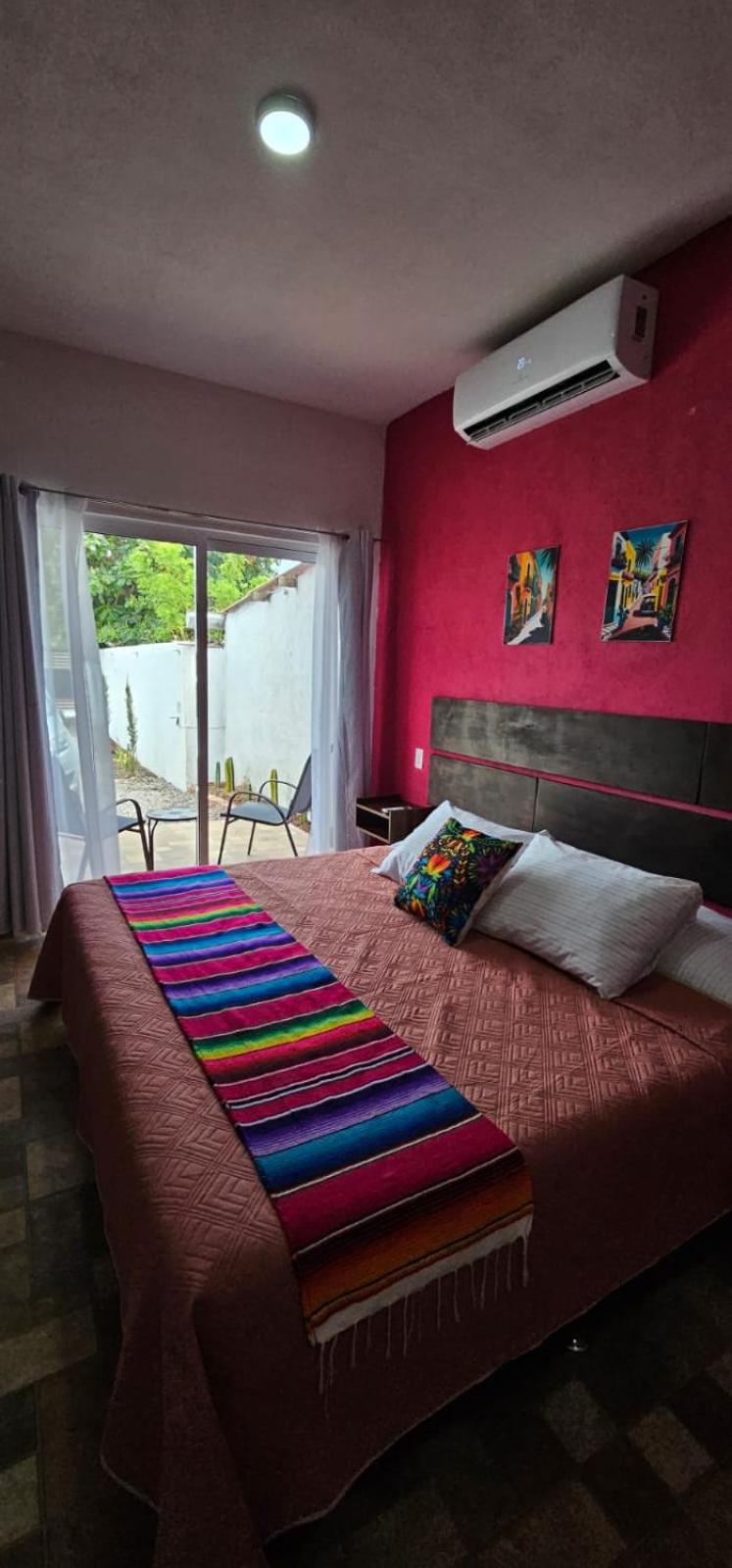 One-Bedroom Apartment photo 2